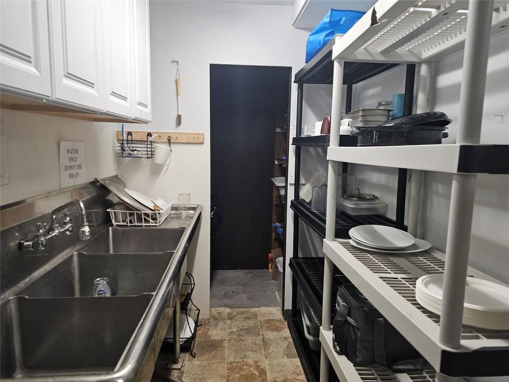 5845 33 Highway, Beaverdell, BC