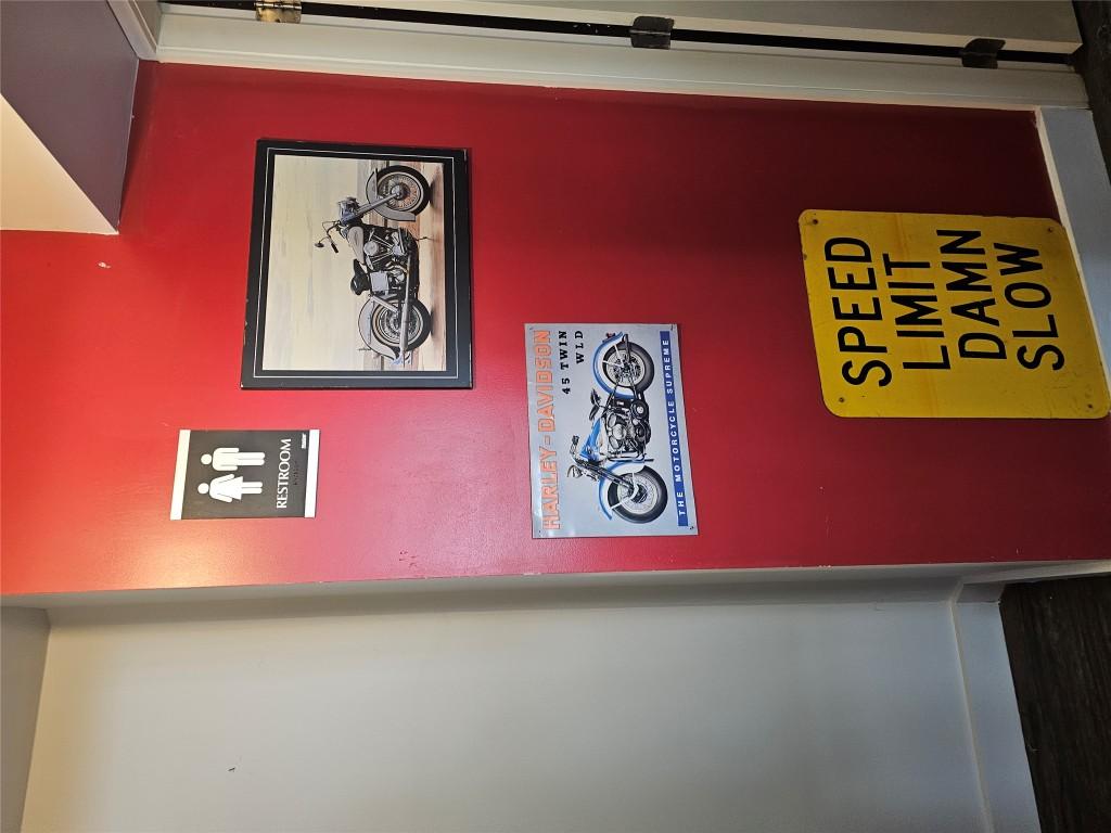 5845 33 Highway, Beaverdell, BC