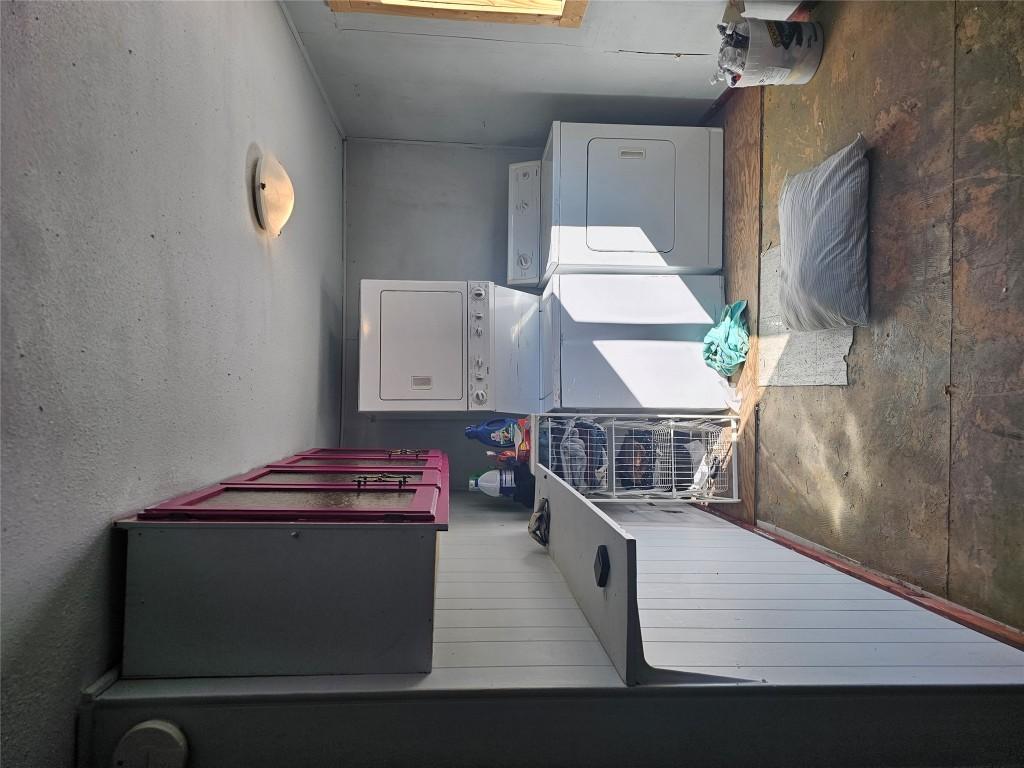 5845 33 Highway, Beaverdell, BC