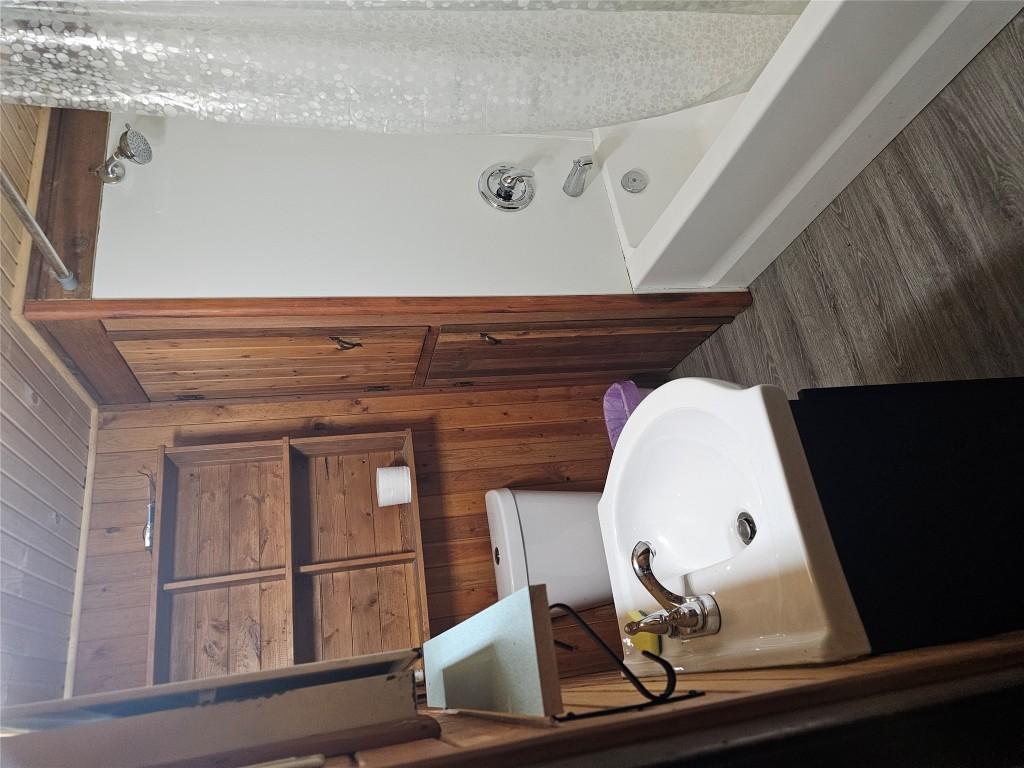 5845 33 Highway, Beaverdell, BC