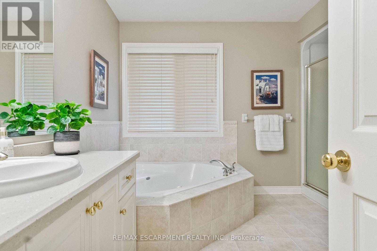 1329 Clarkson Road N, Mississauga, ON - Indoor Photo Showing Bathroom