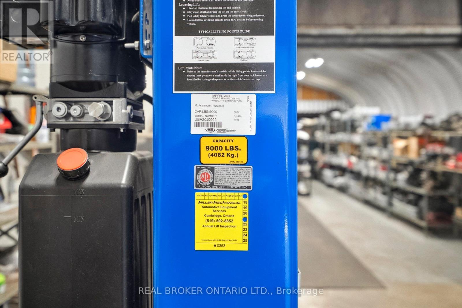 11 Whitfield Avenue, Hamilton, ON