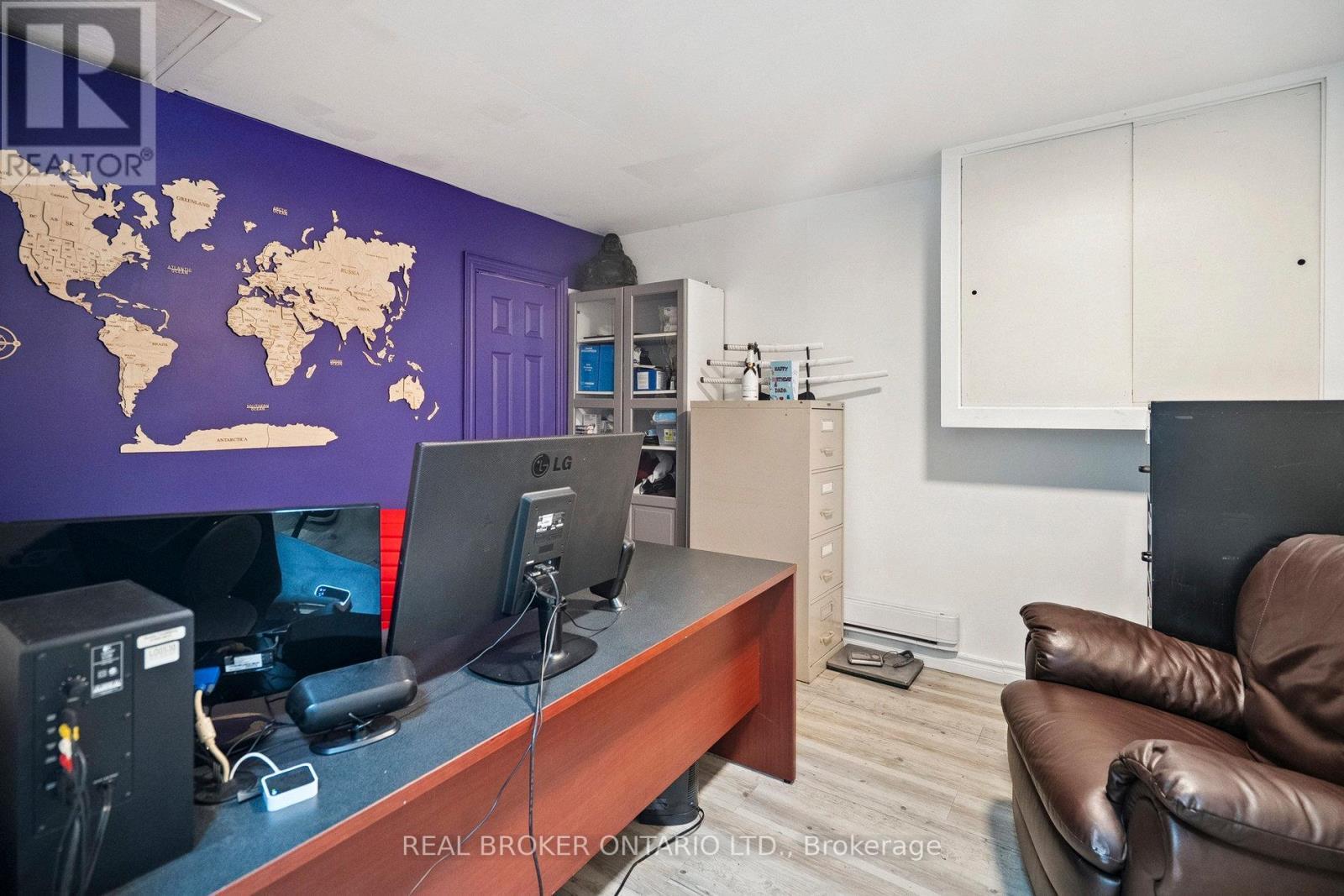 11 Whitfield Avenue, Hamilton, ON