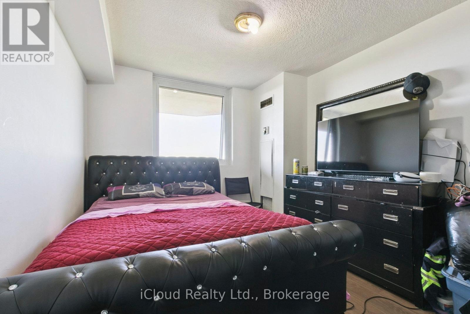 1108 - 238 Albion Road, Toronto, ON - Indoor Photo Showing Bedroom