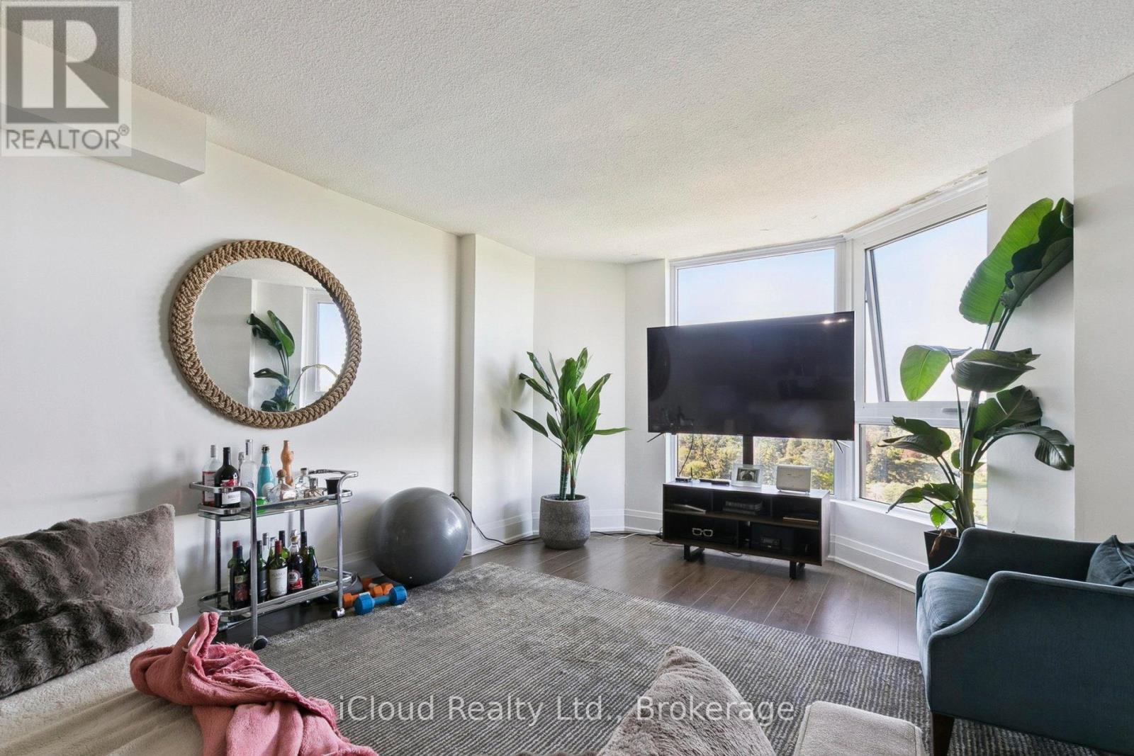 1108 - 238 Albion Road, Toronto, ON - Indoor