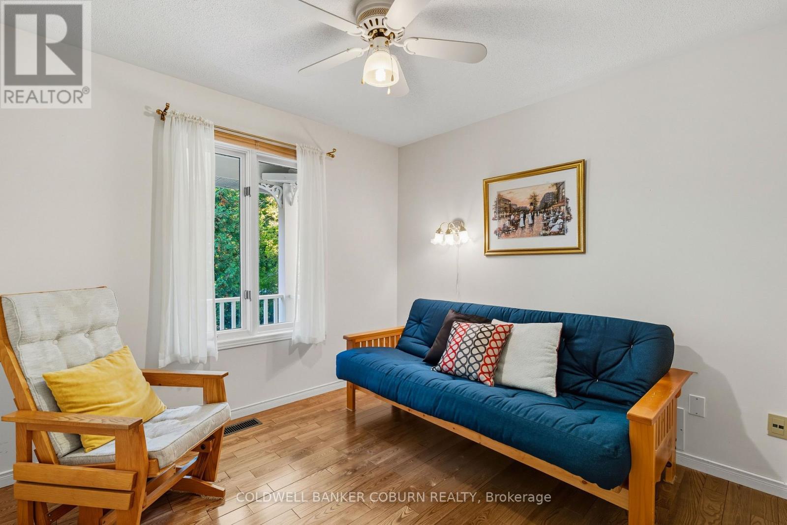 2 Sugar Maple Way, North Grenville, ON - Indoor Photo Showing Living Room