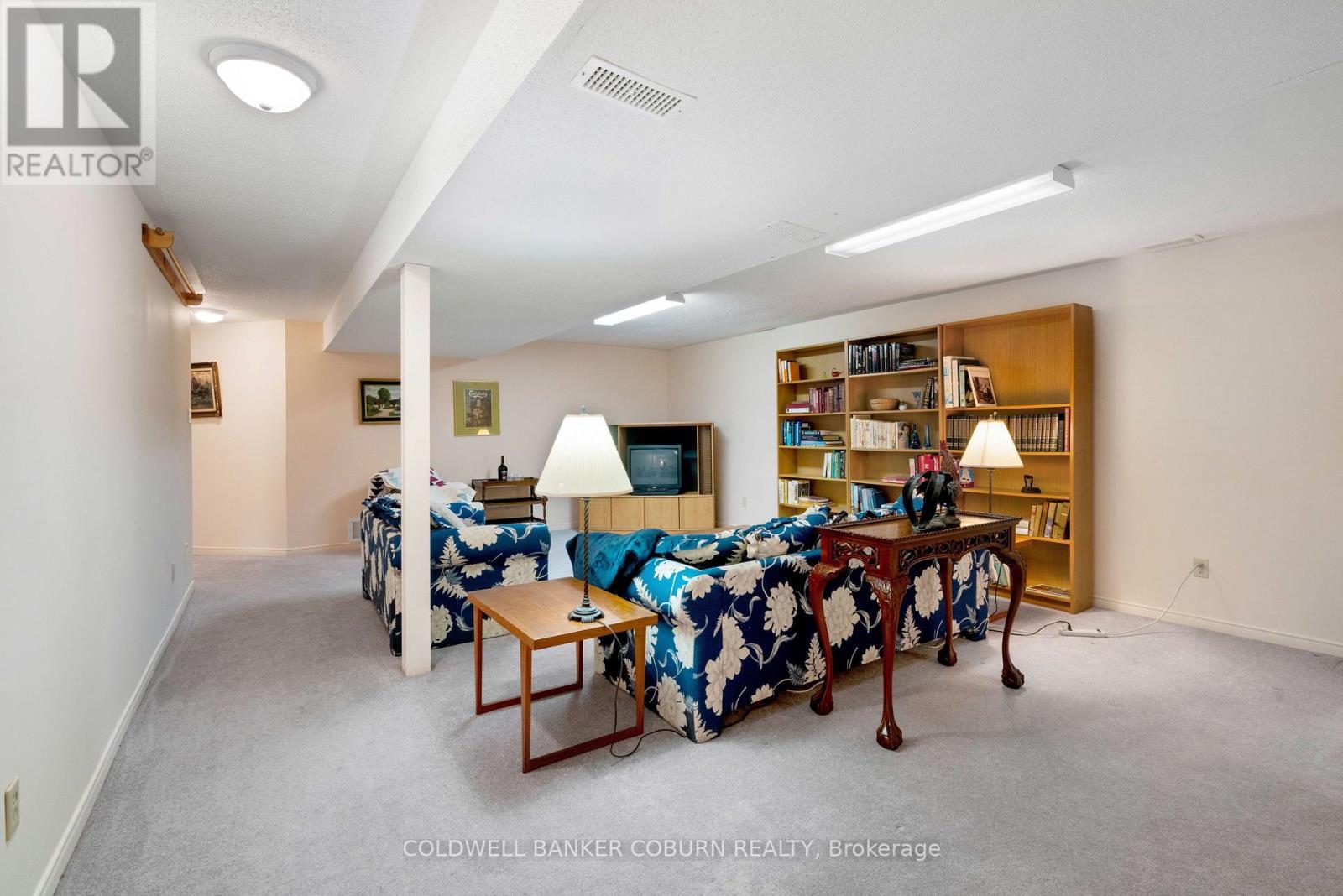 2 Sugar Maple Way, North Grenville, ON - Indoor Photo Showing Other Room