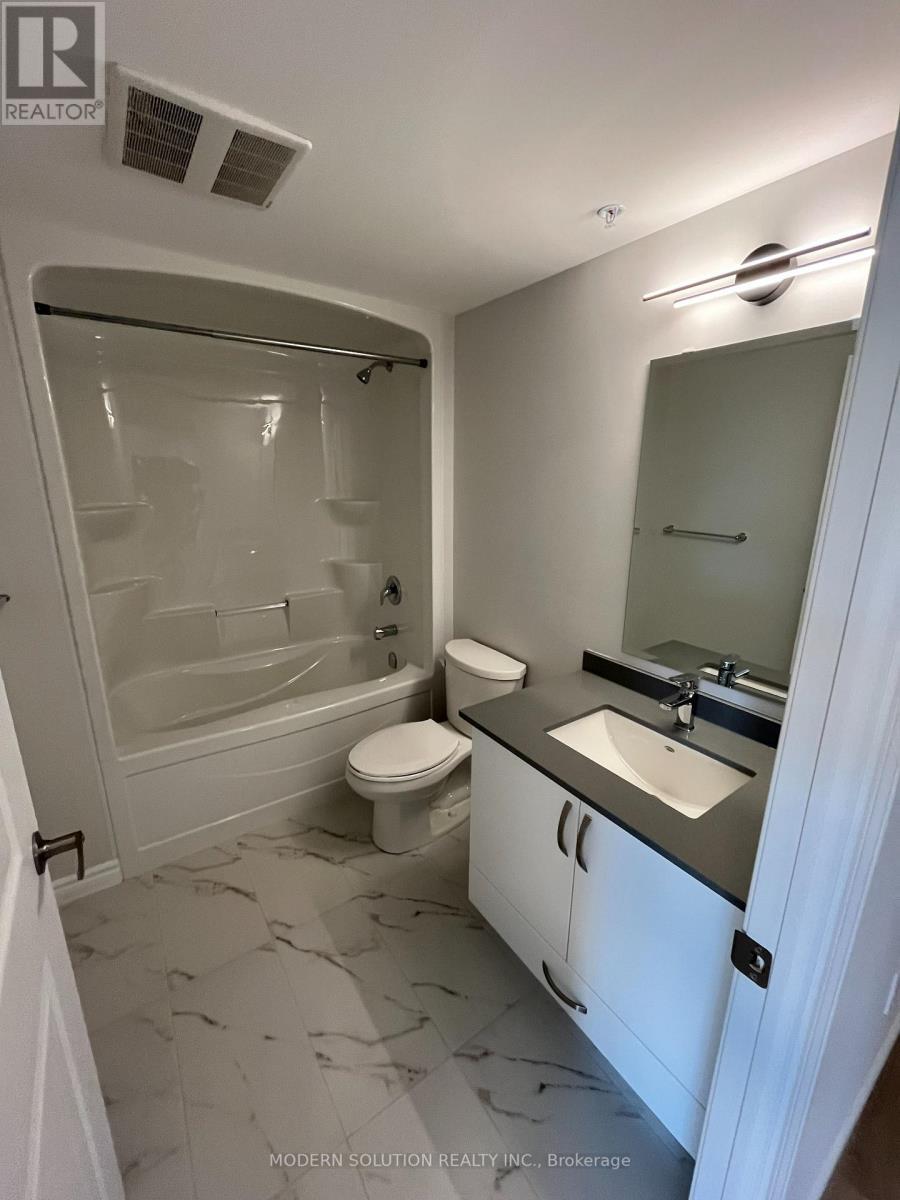 412 - 425 Watson Parkway N, Guelph, ON - Indoor Photo Showing Bathroom