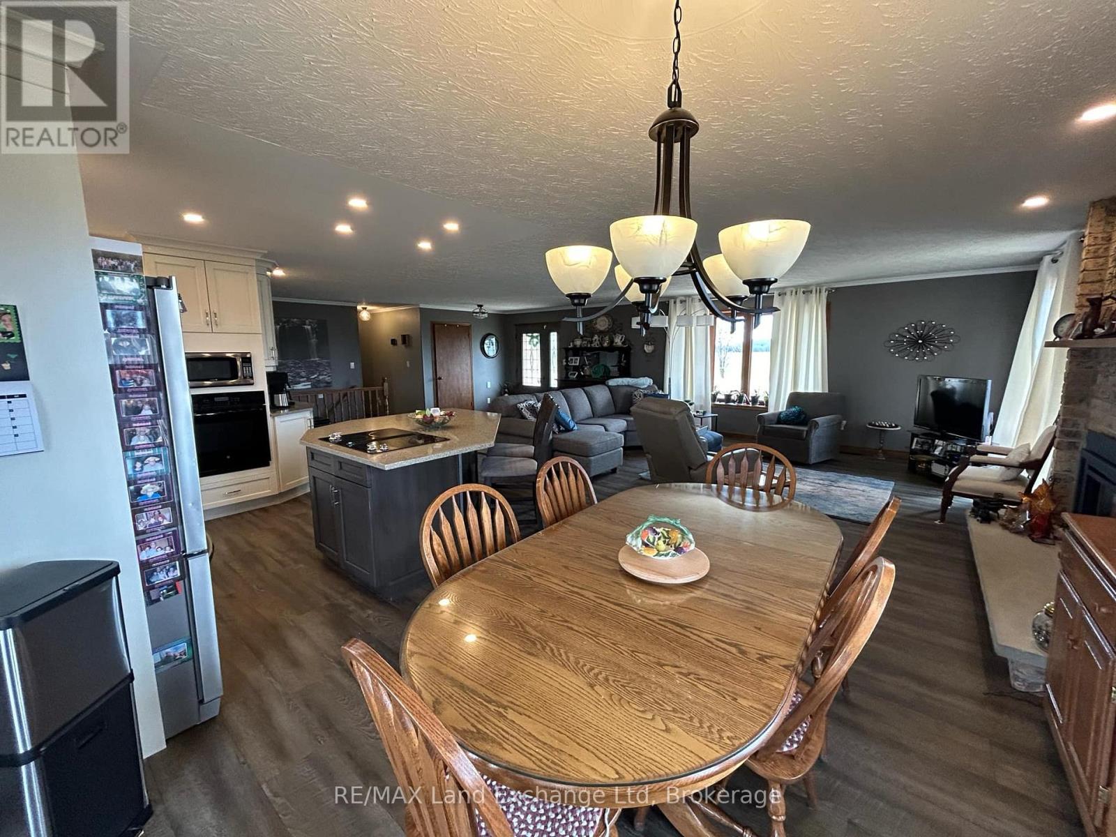 1A Crawford Street, North Huron (East Wawanosh), ON - Indoor Photo Showing Dining Room