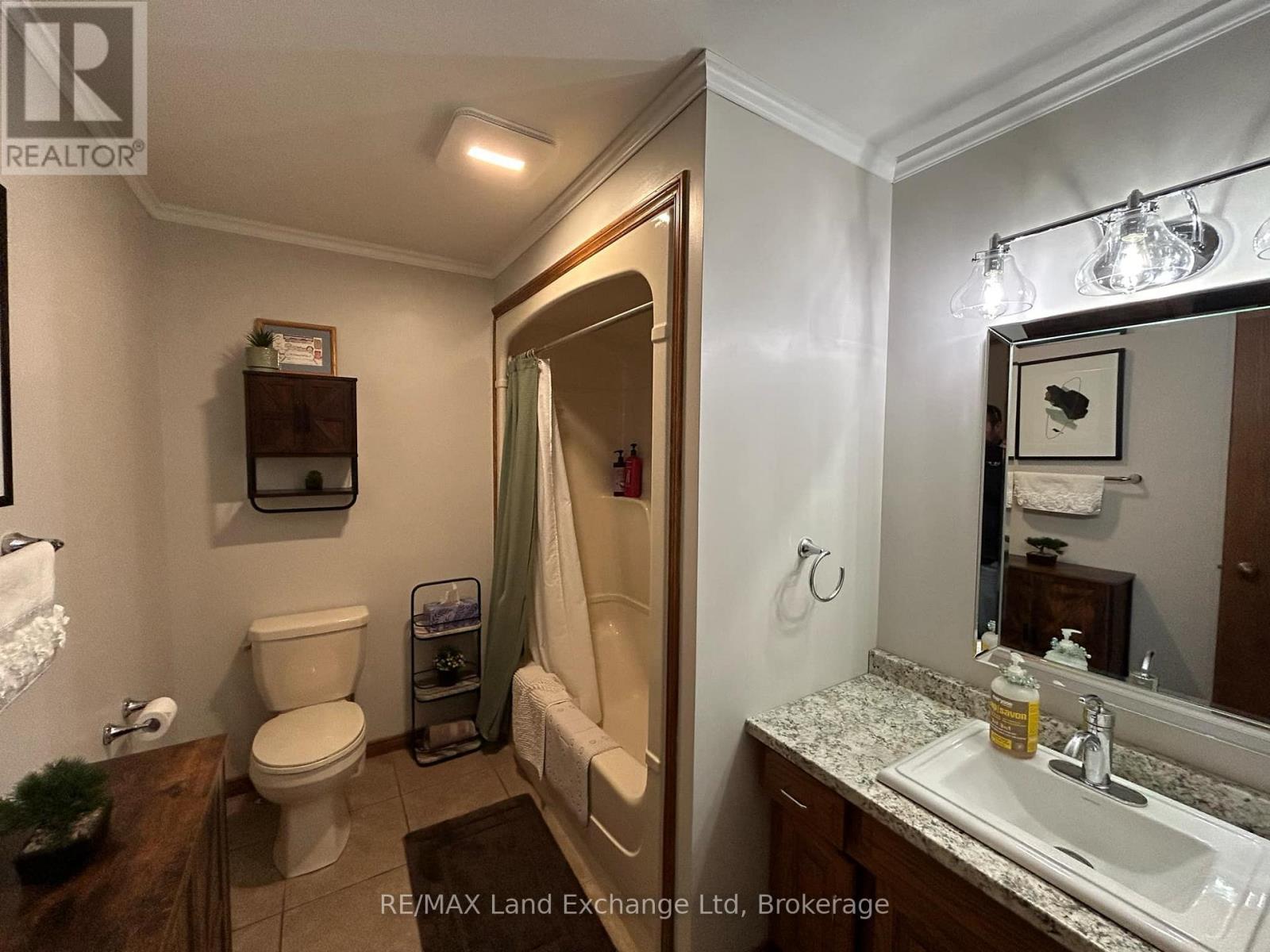 1A Crawford Street, North Huron (East Wawanosh), ON - Indoor Photo Showing Bathroom