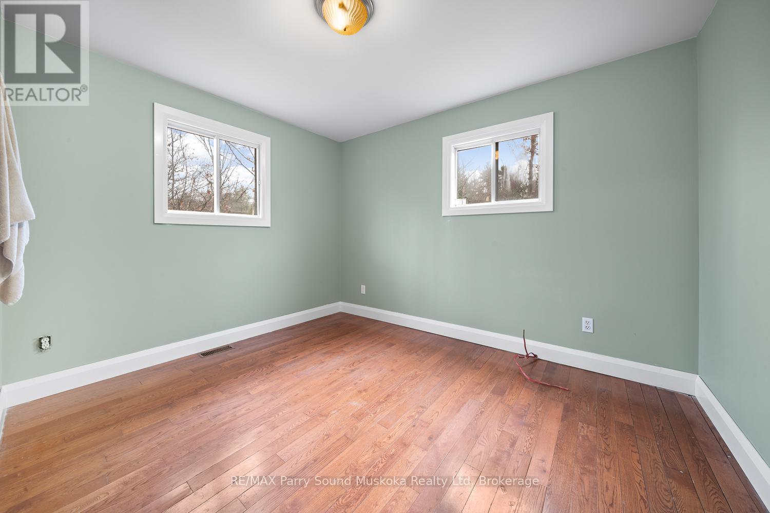 591 Skerryvore Community Road, The Archipelago (Archipelago North), ON - Indoor Photo Showing Other Room