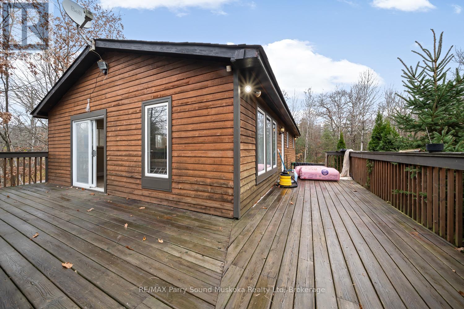 591 Skerryvore Community Road, The Archipelago (Archipelago North), ON - Outdoor With Deck Patio Veranda With Exterior