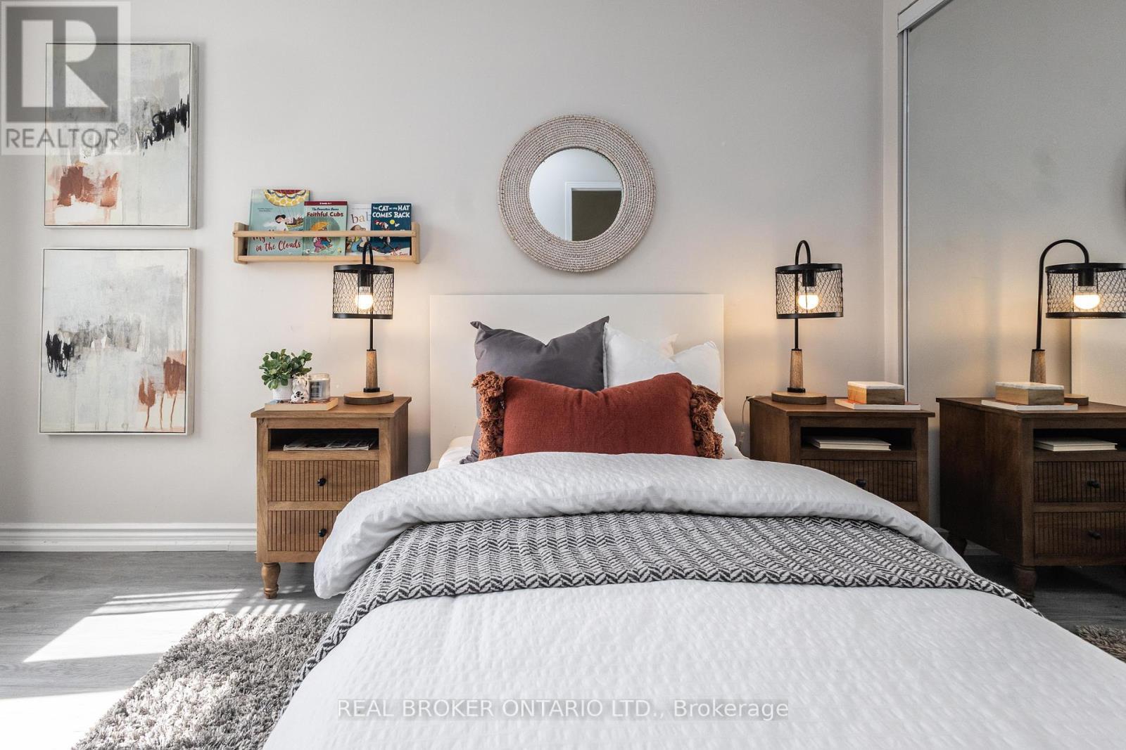 36 - 5255 Guildwood Way, Mississauga, ON - Indoor Photo Showing Bedroom