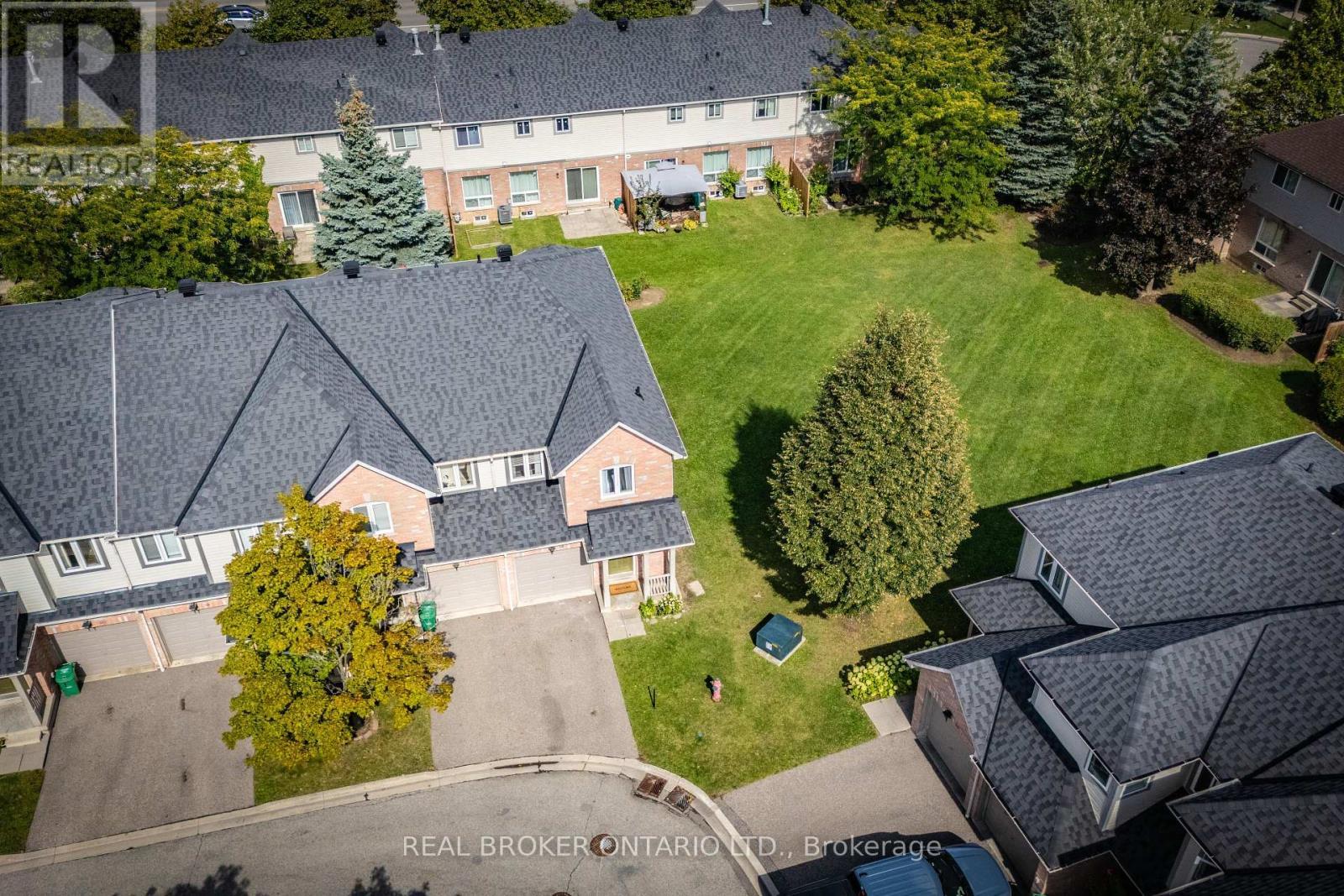 36 - 5255 Guildwood Way, Mississauga, ON - Outdoor