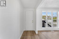 Entrance fron the front -