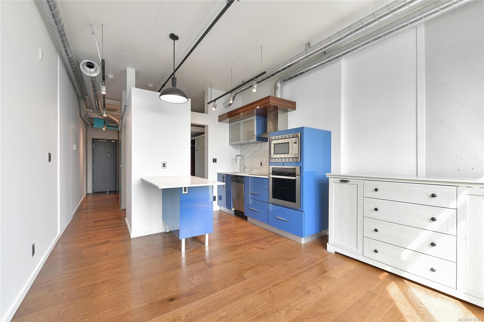 434-1029 View St, Victoria, BC - Indoor Photo Showing Kitchen