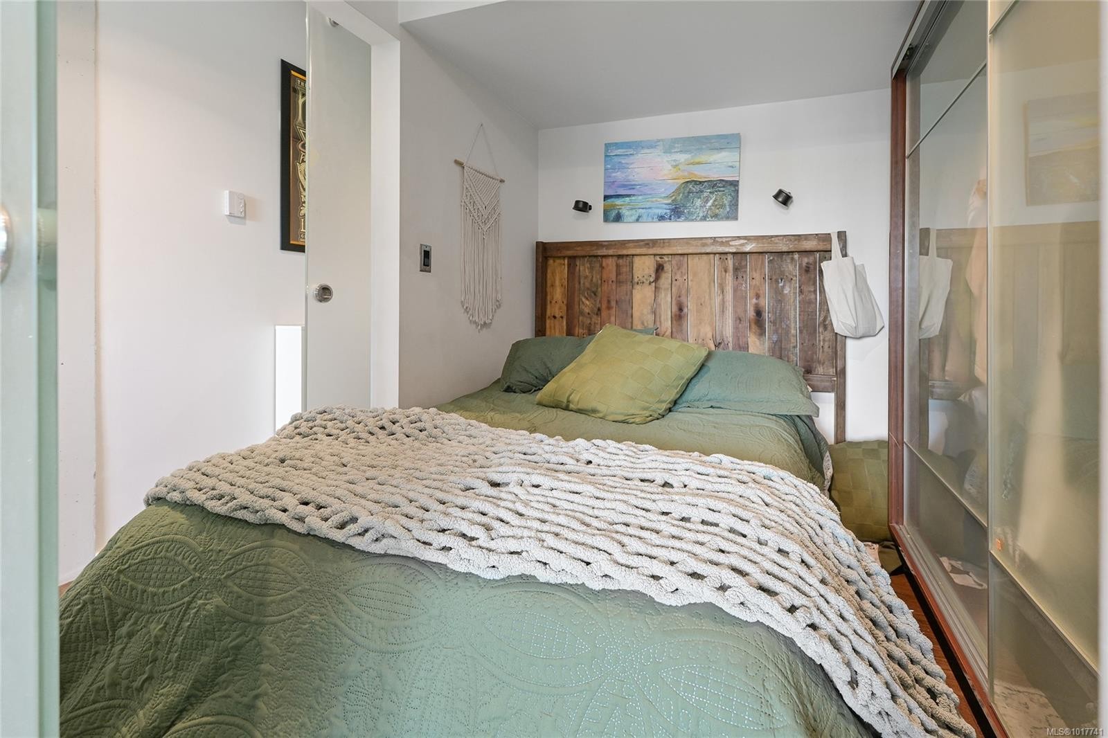 434-1029 View St, Victoria, BC - Indoor Photo Showing Bedroom