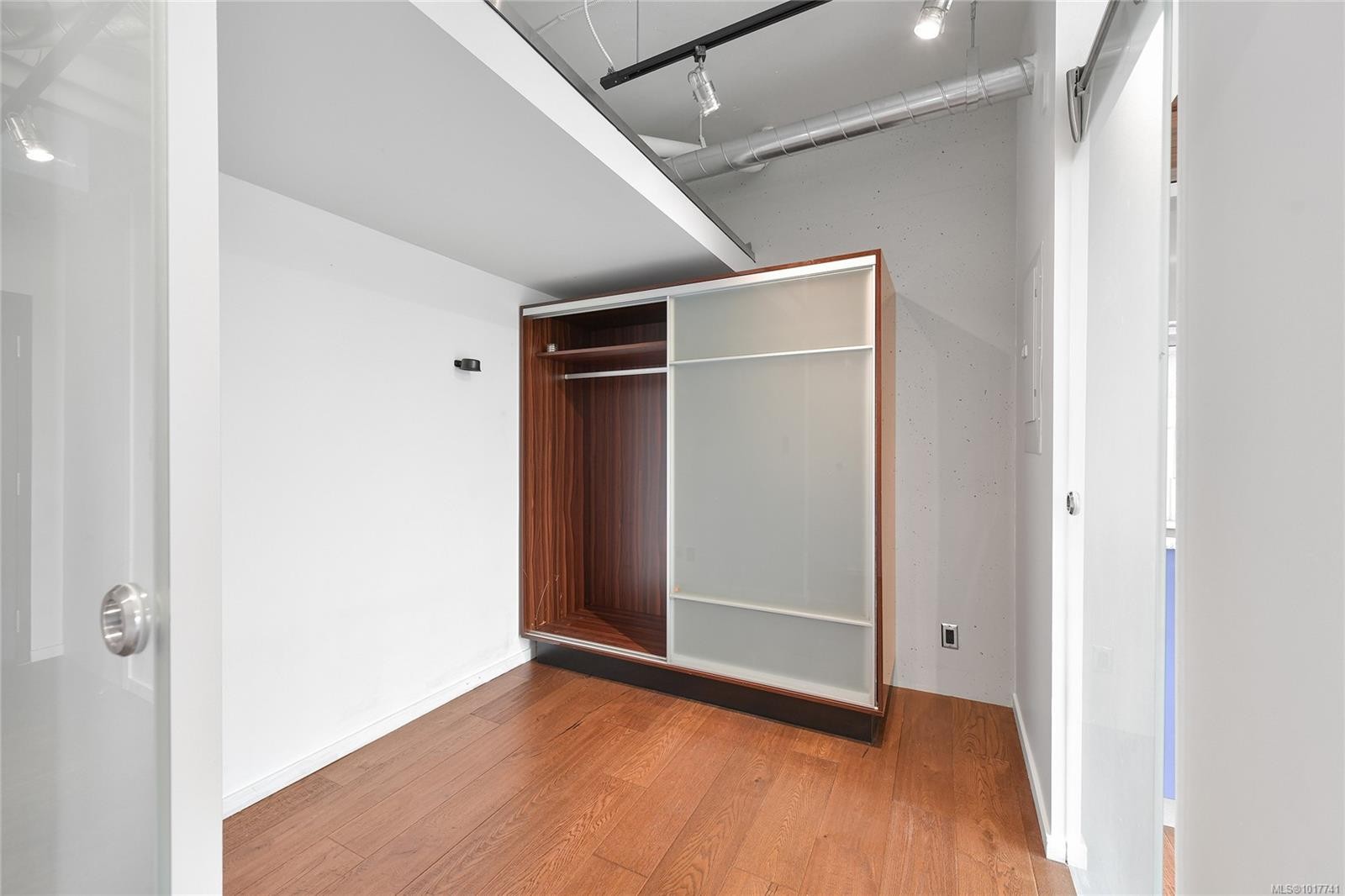 434-1029 View St, Victoria, BC - Indoor Photo Showing Other Room