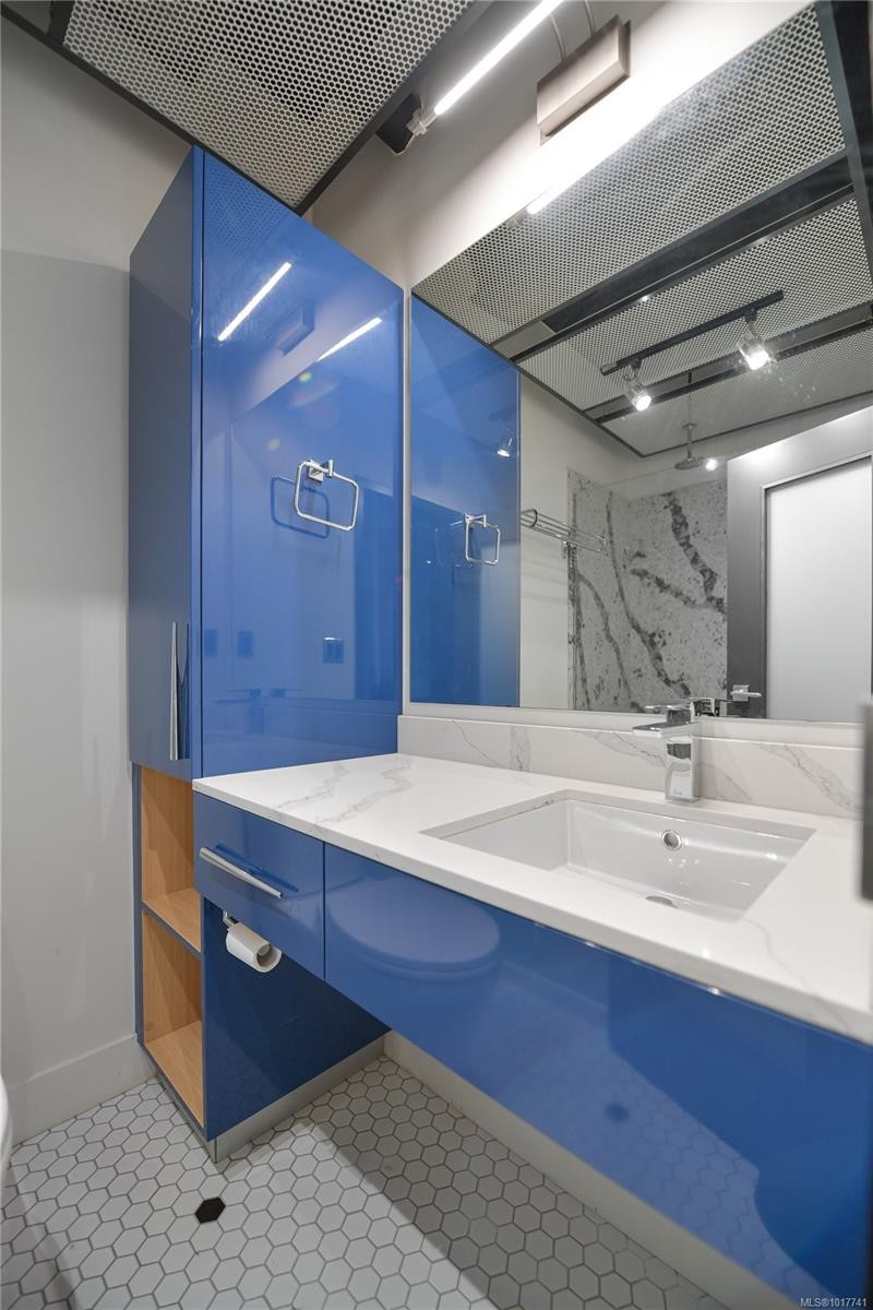 434-1029 View St, Victoria, BC - Indoor Photo Showing Bathroom