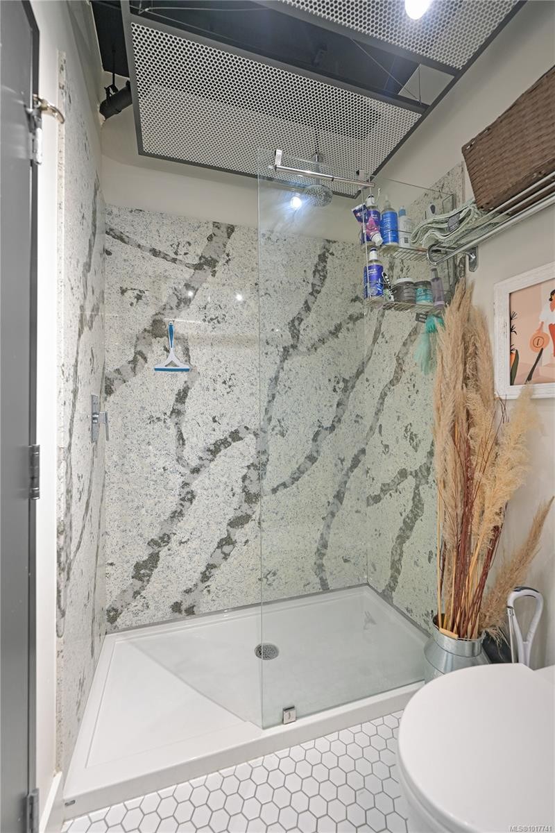 434-1029 View St, Victoria, BC - Indoor Photo Showing Bathroom