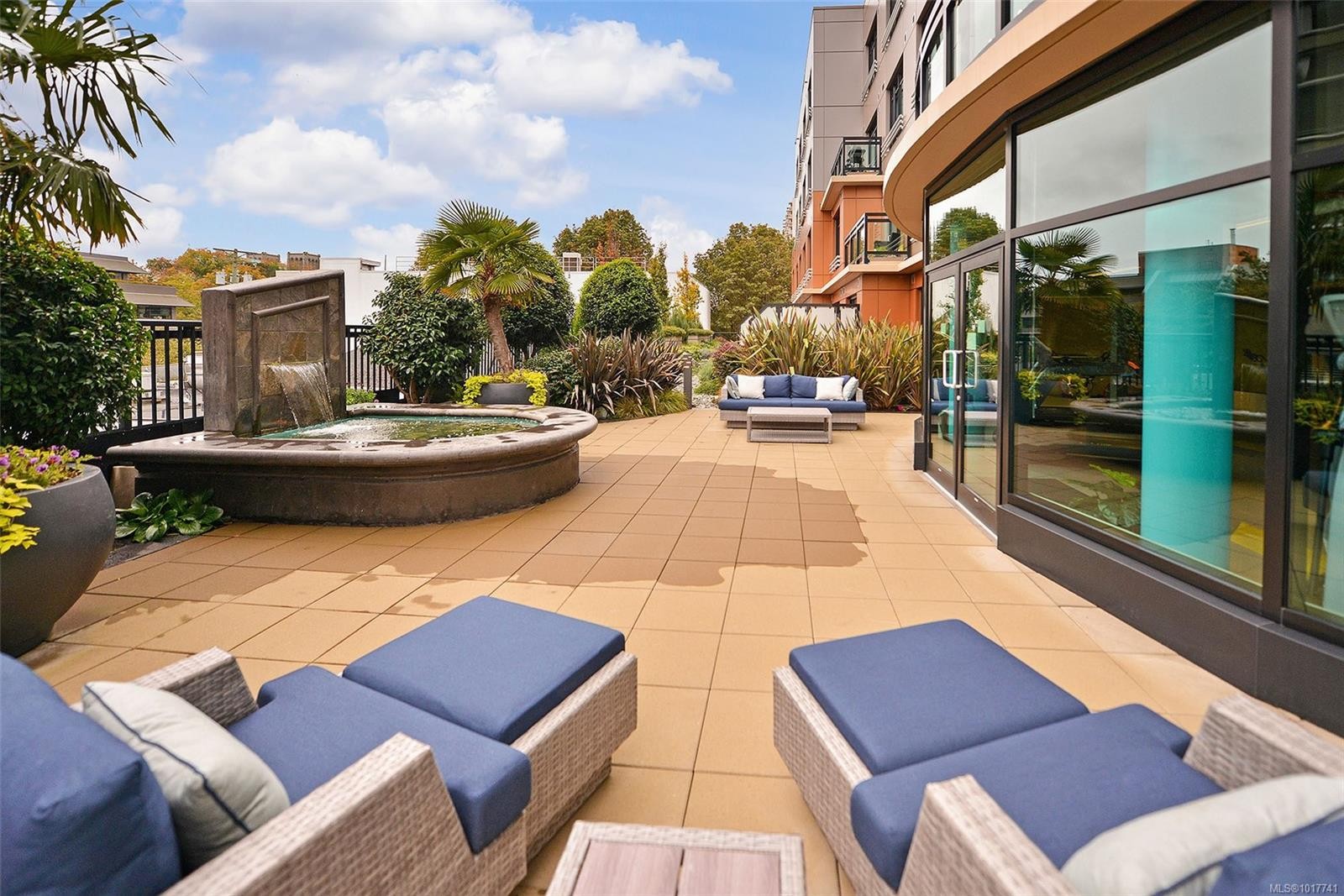 434-1029 View St, Victoria, BC - Outdoor With Exterior