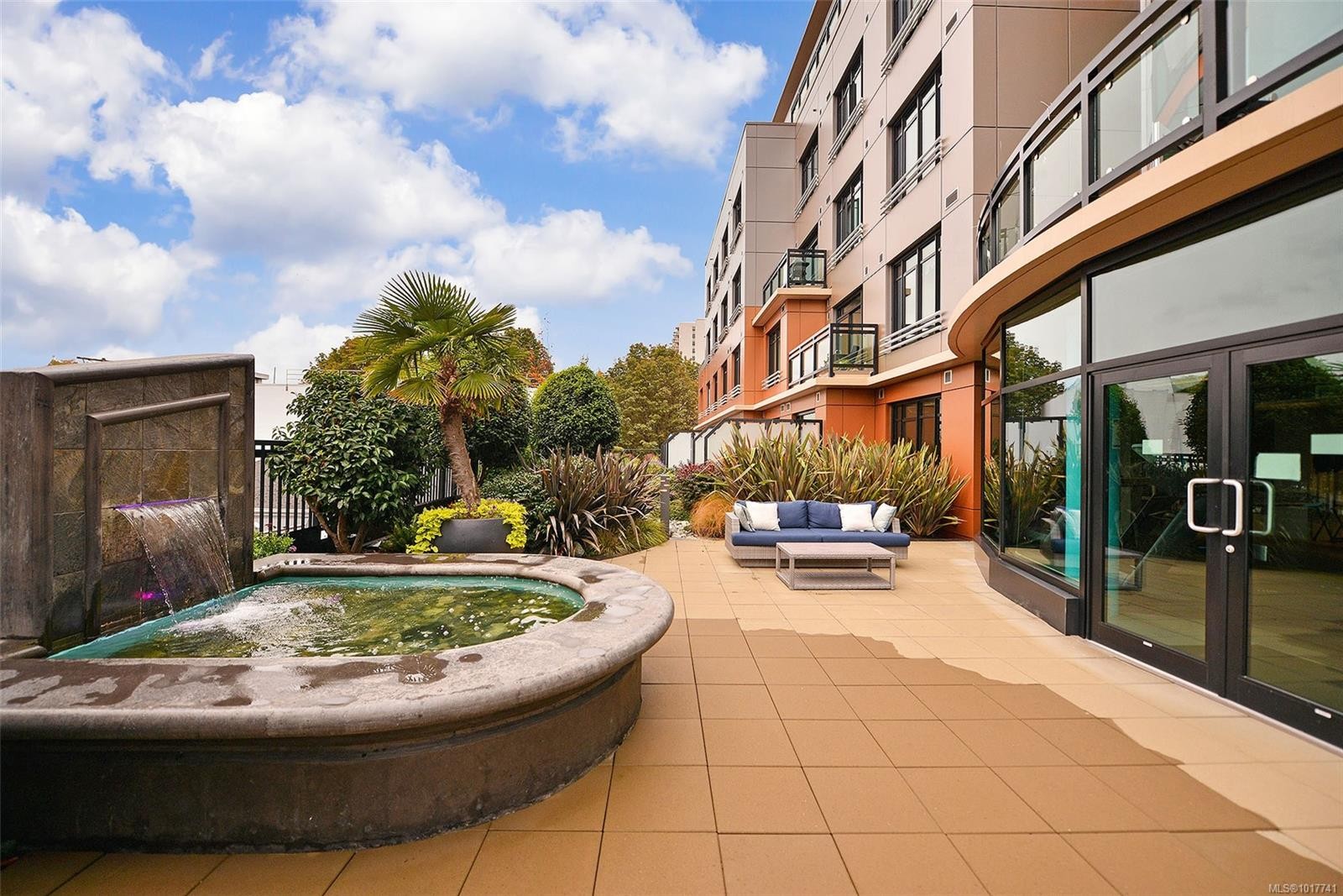 434-1029 View St, Victoria, BC - Outdoor