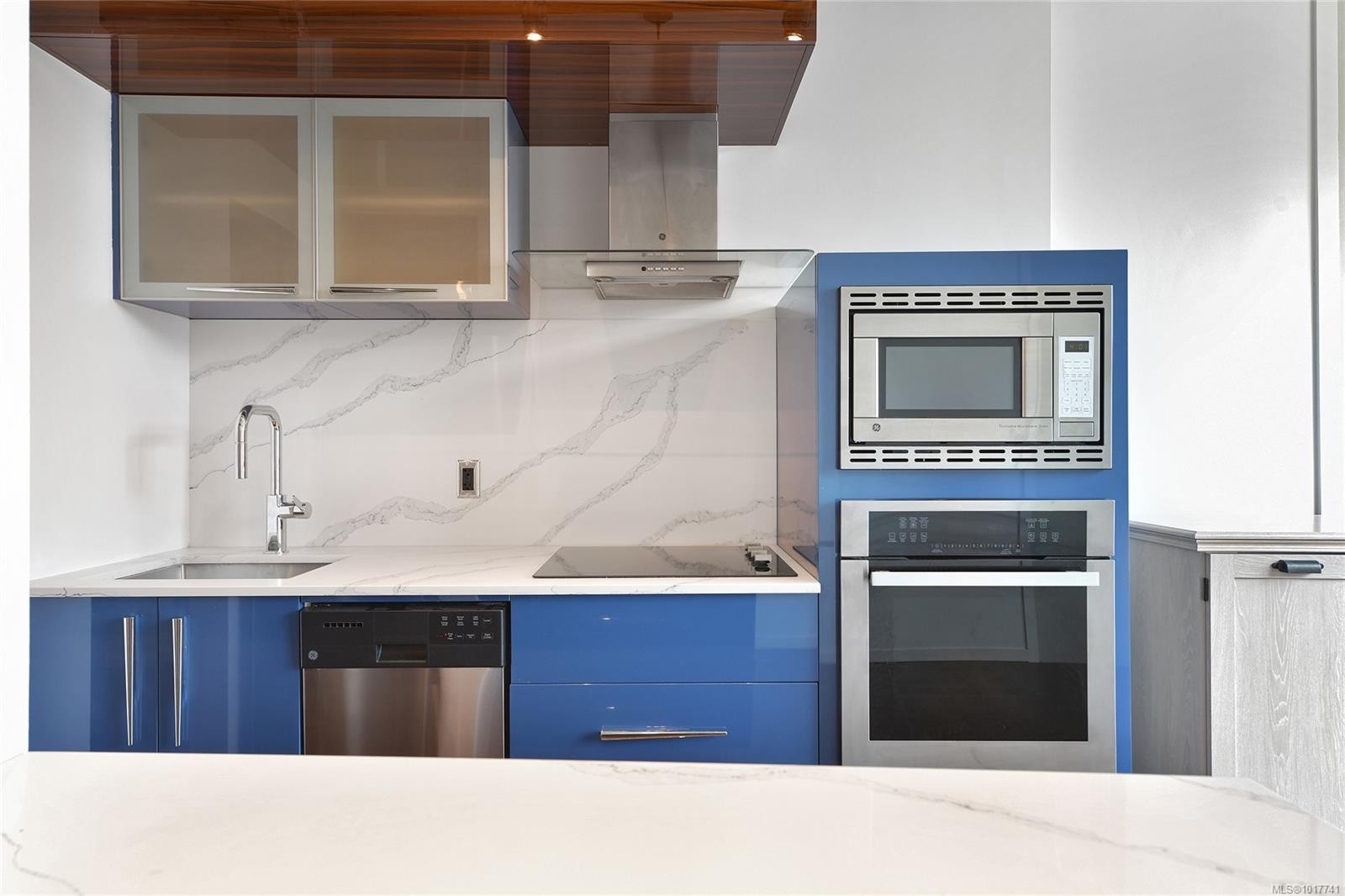 434-1029 View St, Victoria, BC - Indoor Photo Showing Kitchen