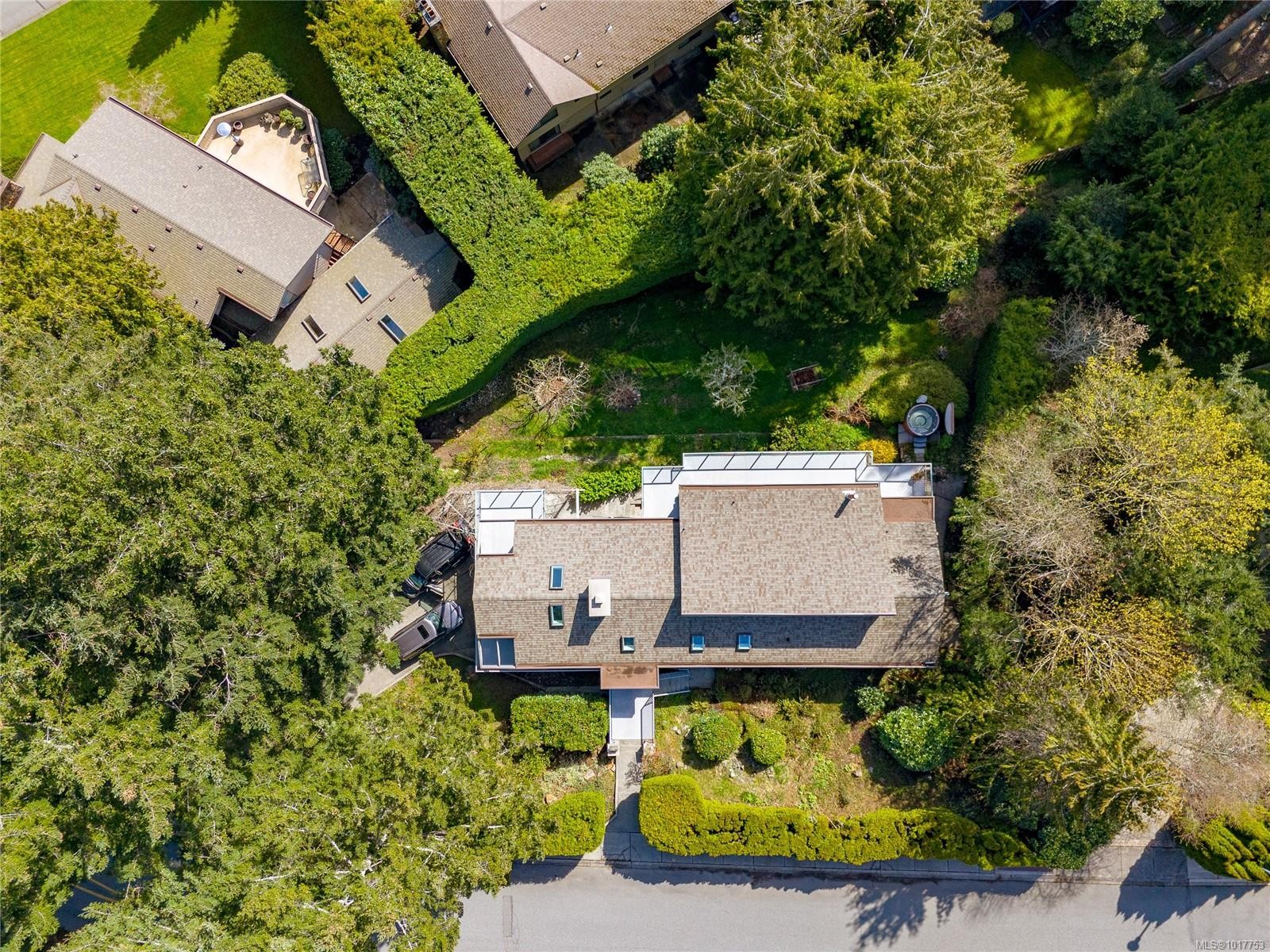 4689 Boulderwood Dr, Saanich, BC