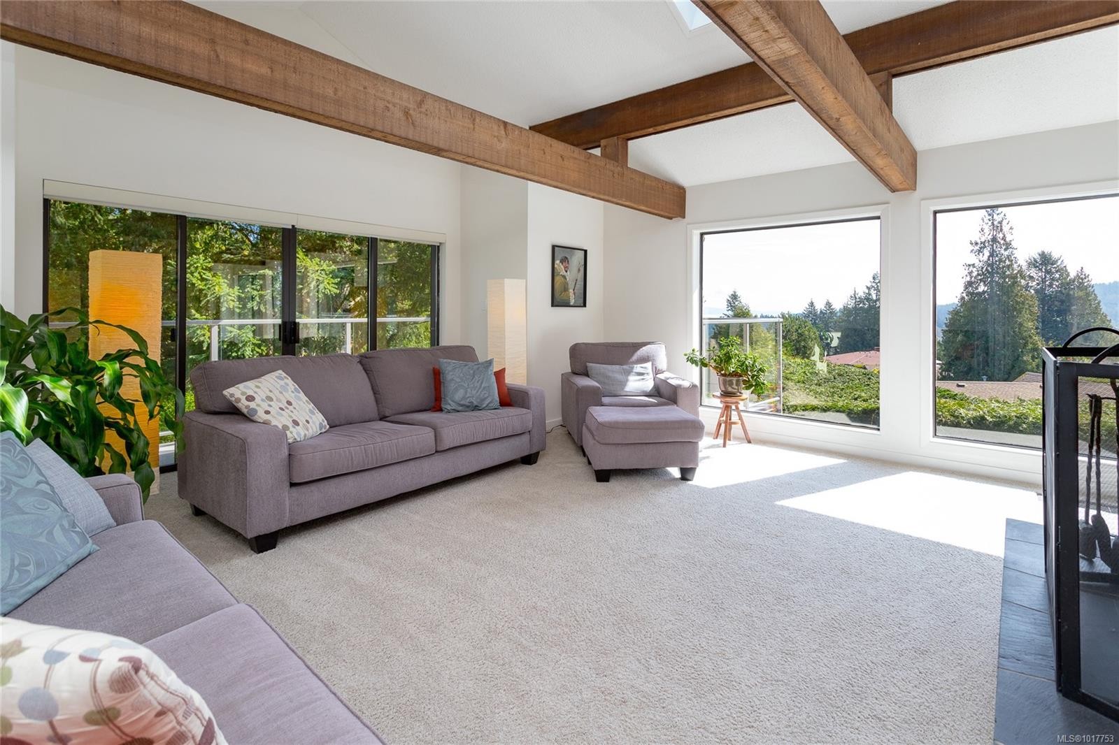 4689 Boulderwood Dr, Saanich, BC