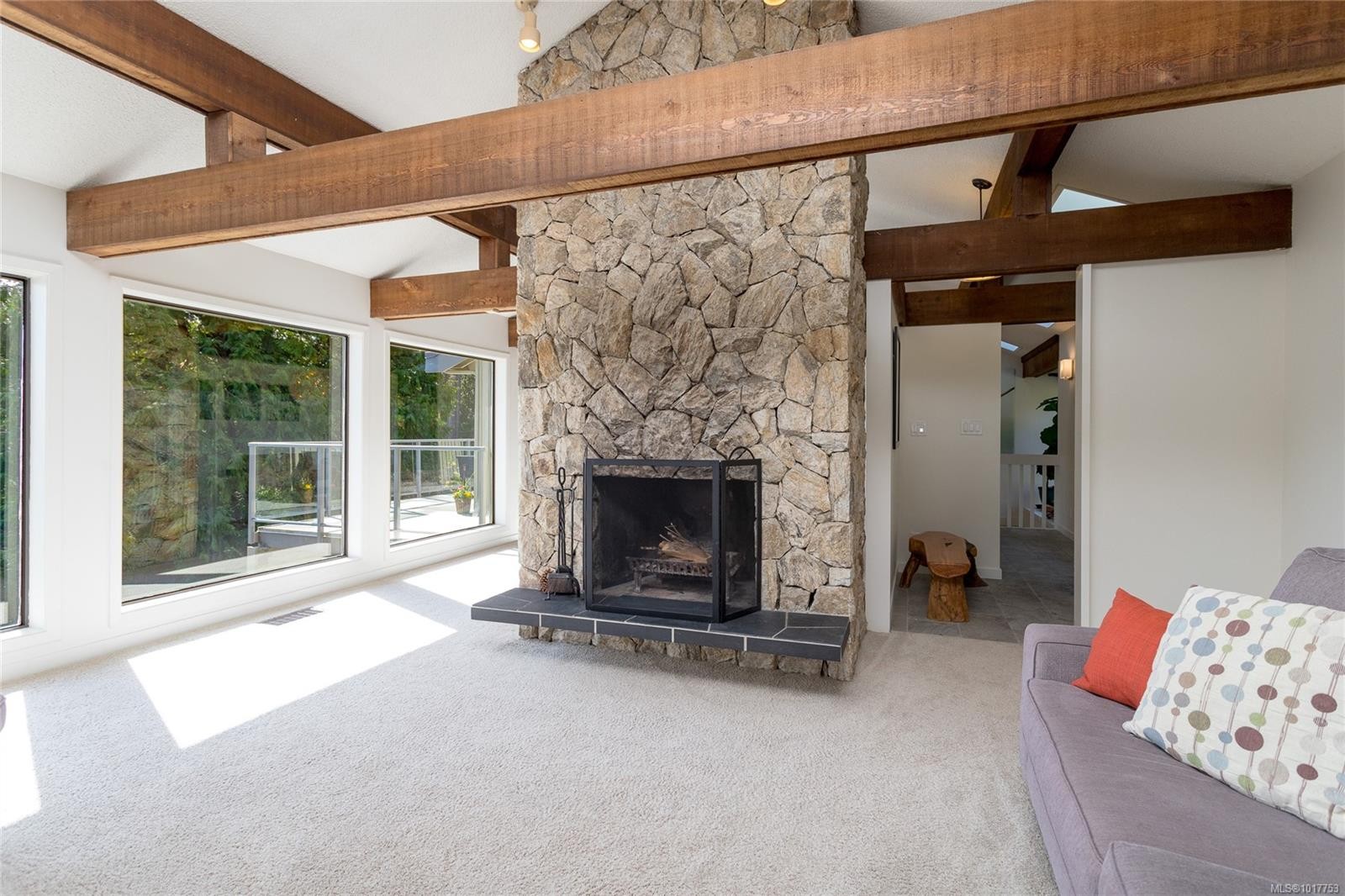 4689 Boulderwood Dr, Saanich, BC