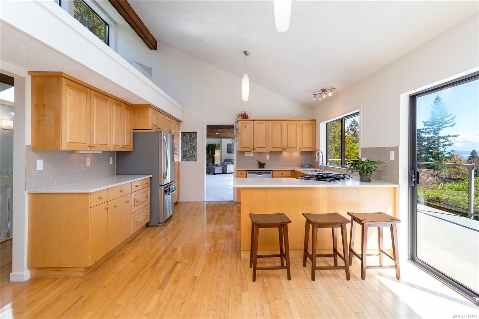 4689 Boulderwood Dr, Saanich, BC