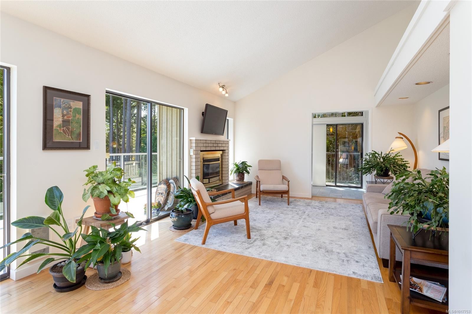 4689 Boulderwood Dr, Saanich, BC