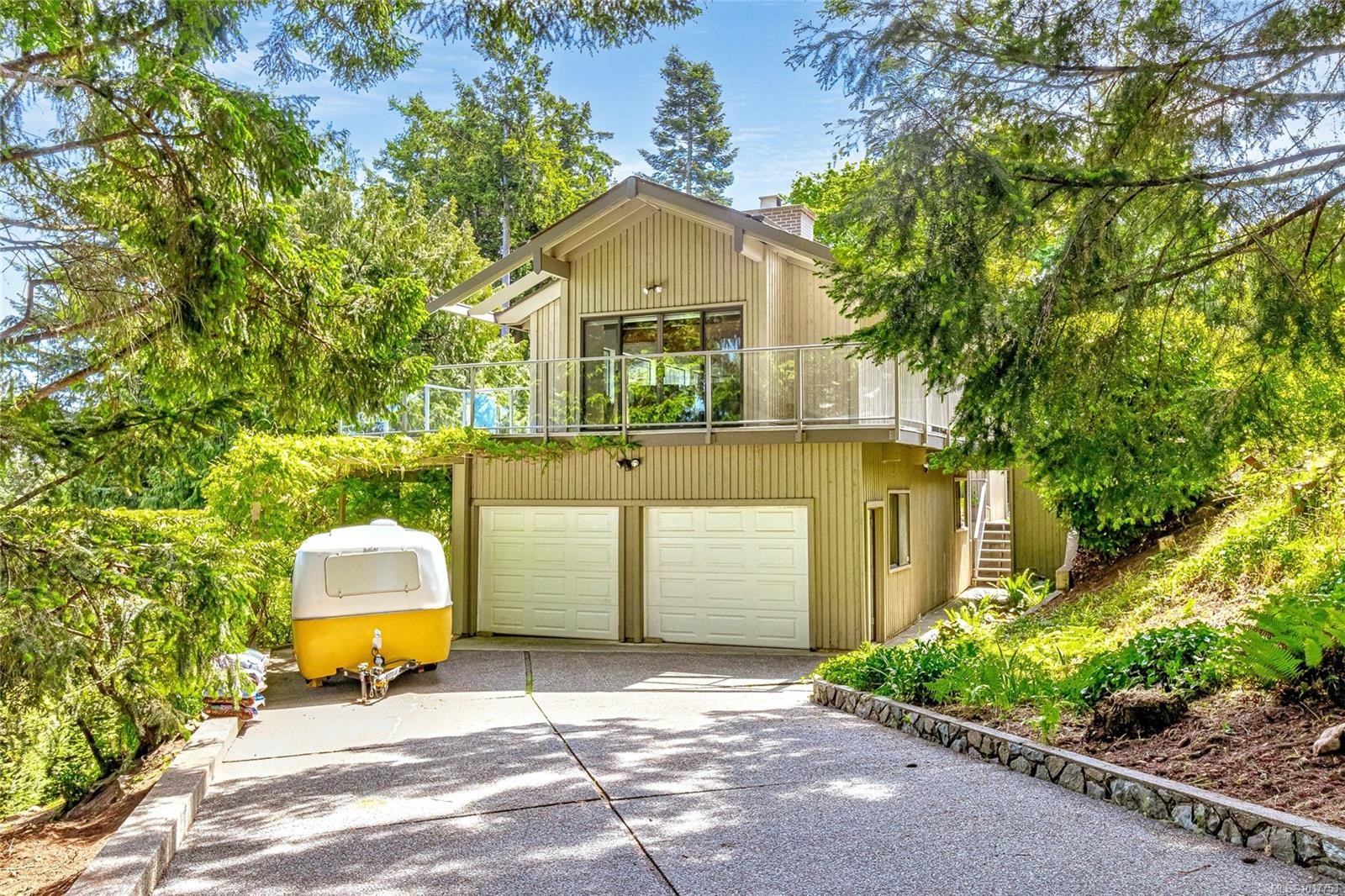 4689 Boulderwood Dr, Saanich, BC