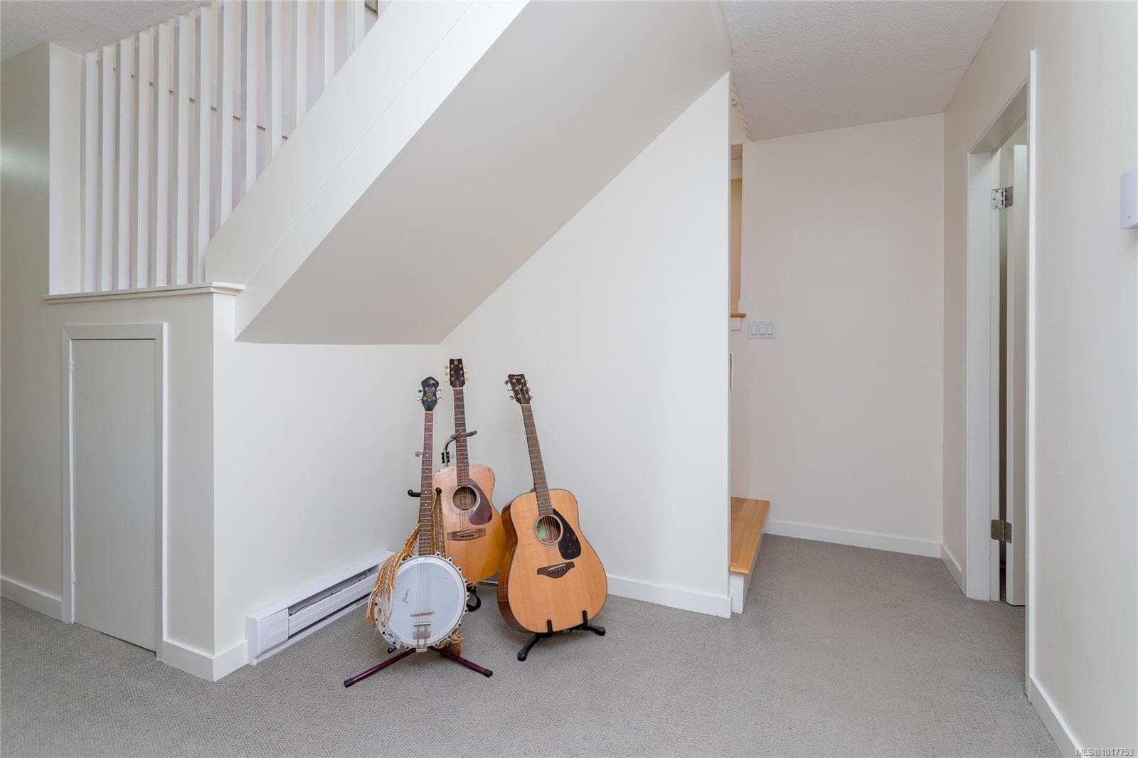 4689 Boulderwood Dr, Saanich, BC