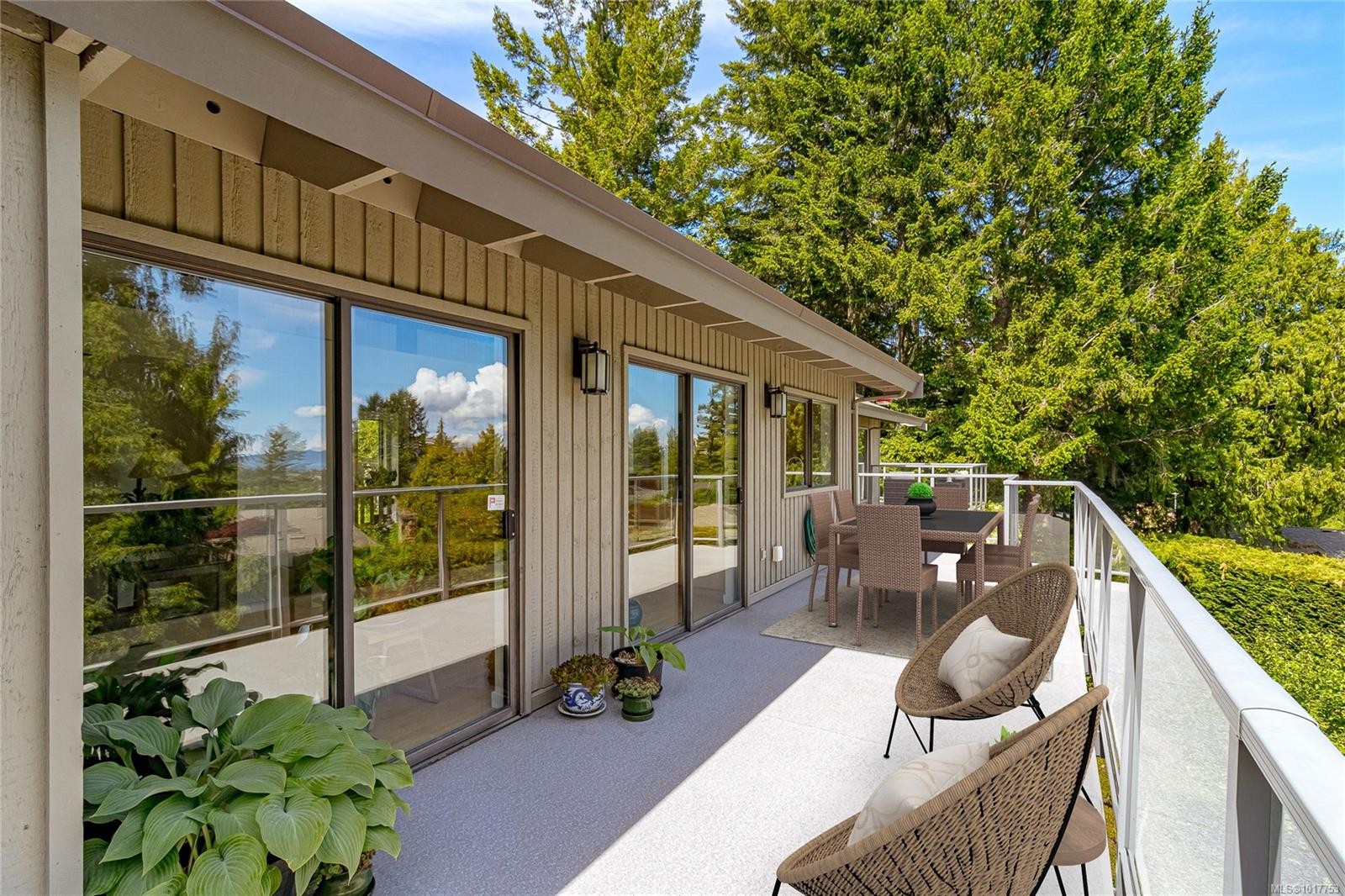 4689 Boulderwood Dr, Saanich, BC