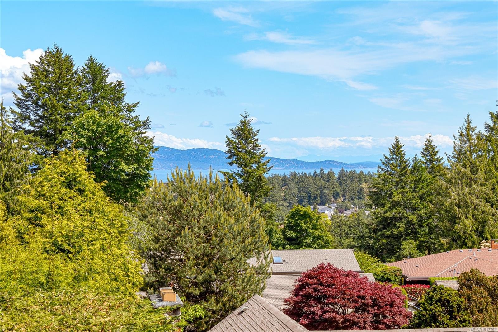 4689 Boulderwood Dr, Saanich, BC