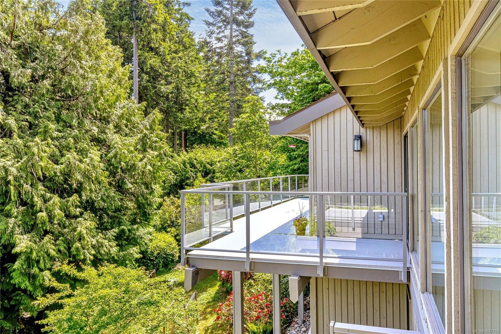 4689 Boulderwood Dr, Saanich, BC