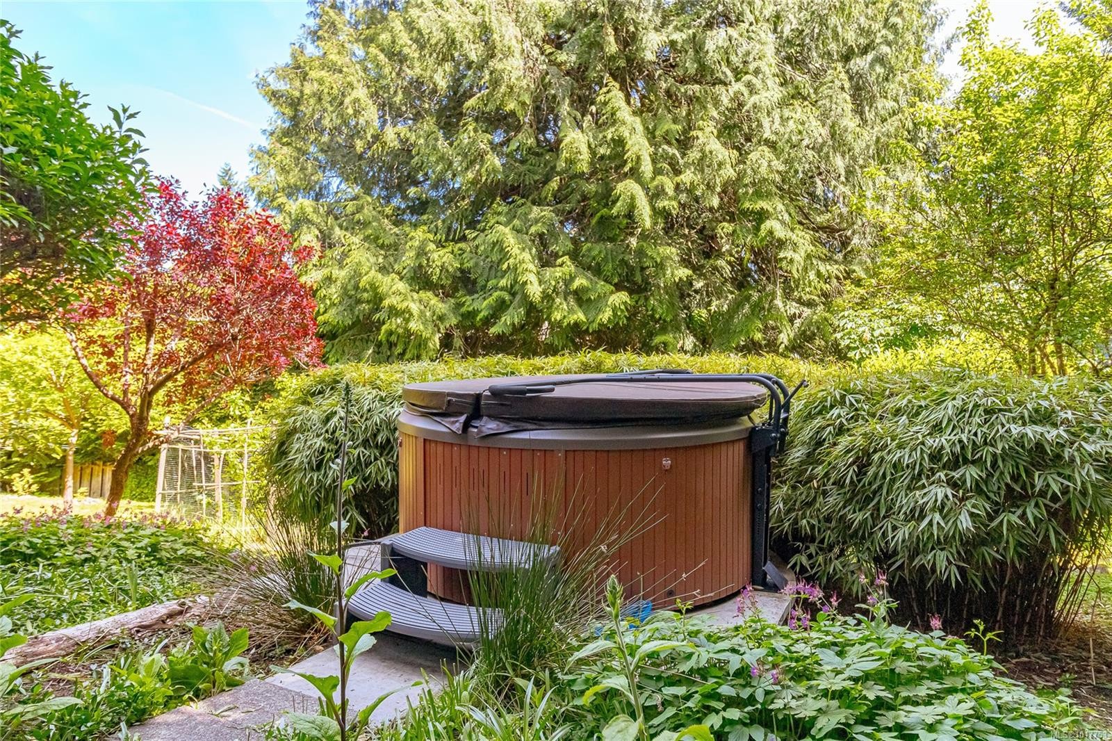 4689 Boulderwood Dr, Saanich, BC