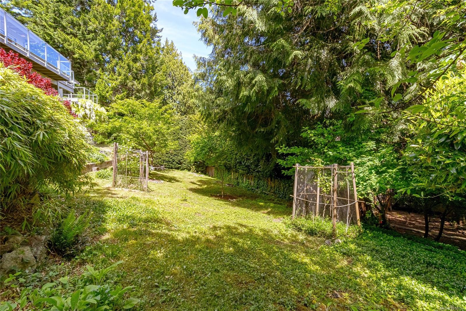 4689 Boulderwood Dr, Saanich, BC