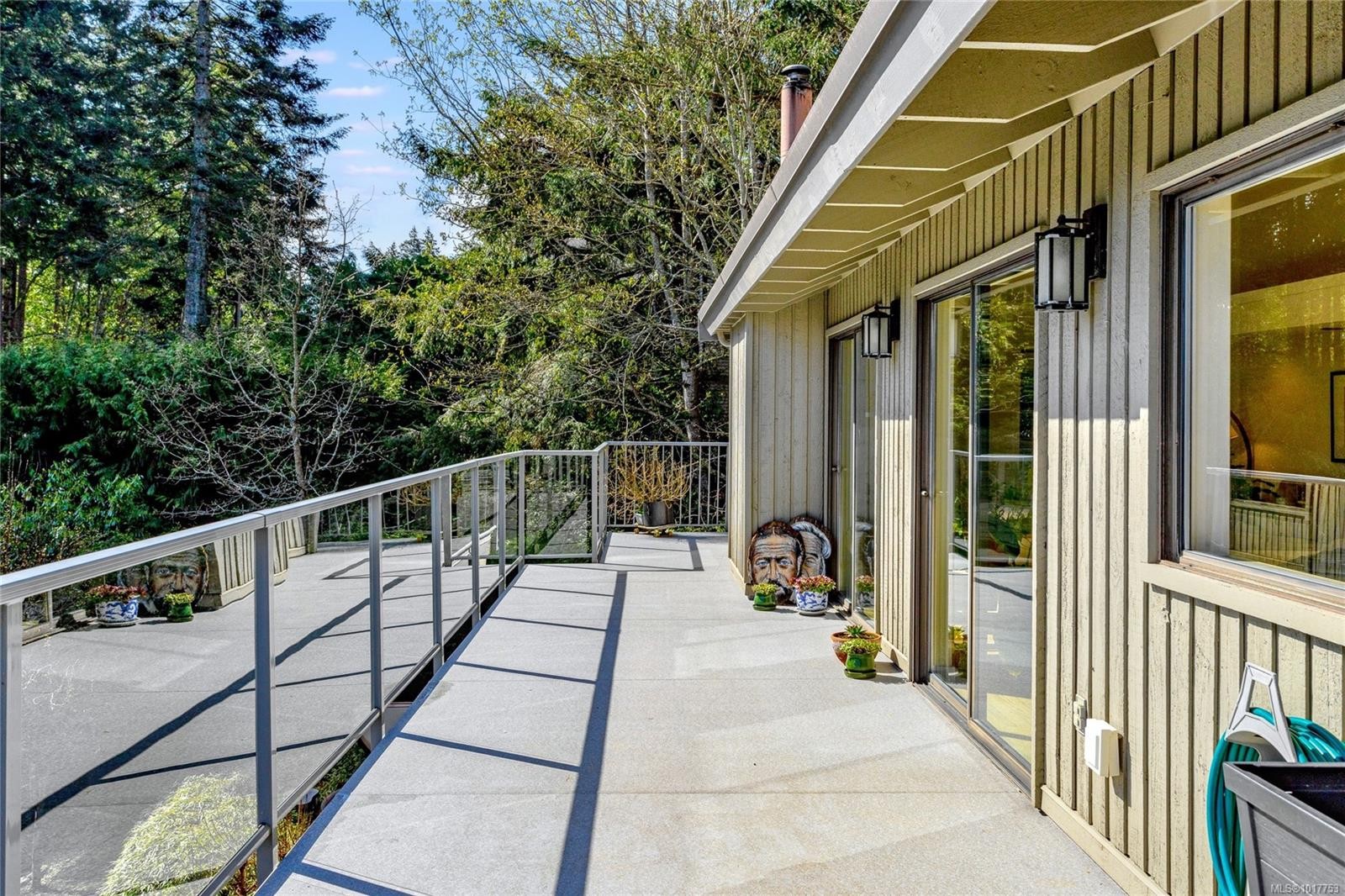 4689 Boulderwood Dr, Saanich, BC