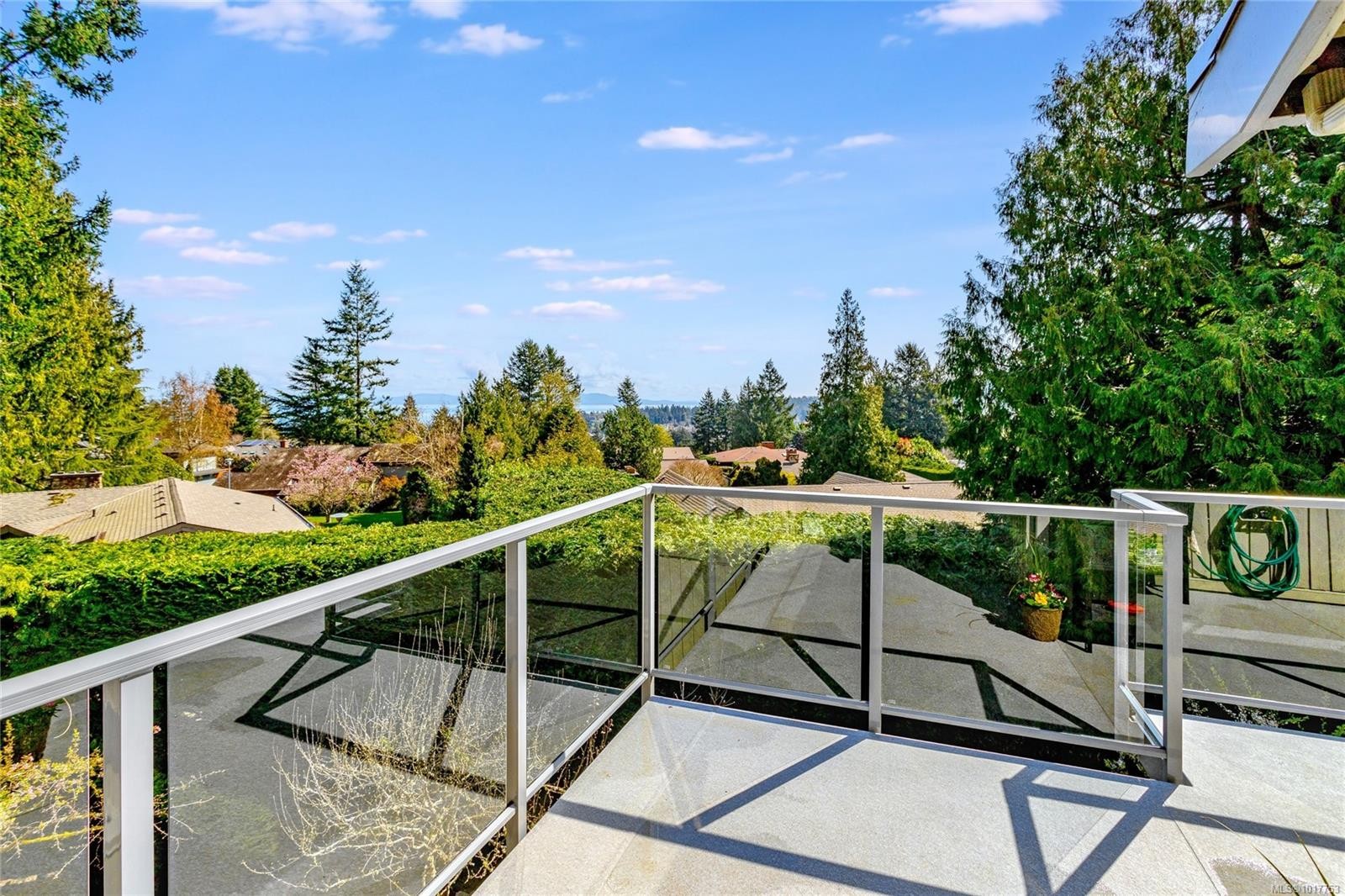 4689 Boulderwood Dr, Saanich, BC