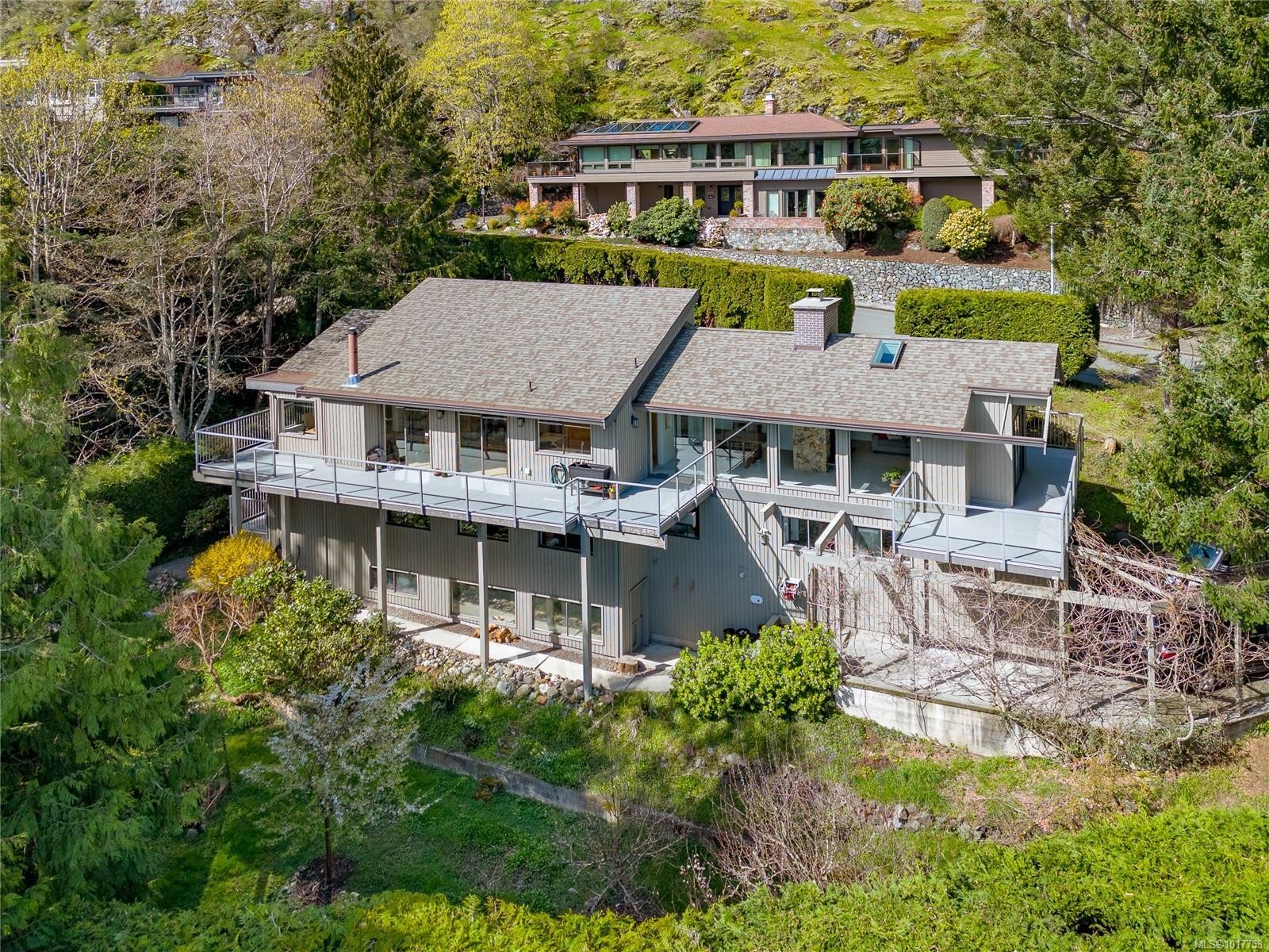 4689 Boulderwood Dr, Saanich, BC