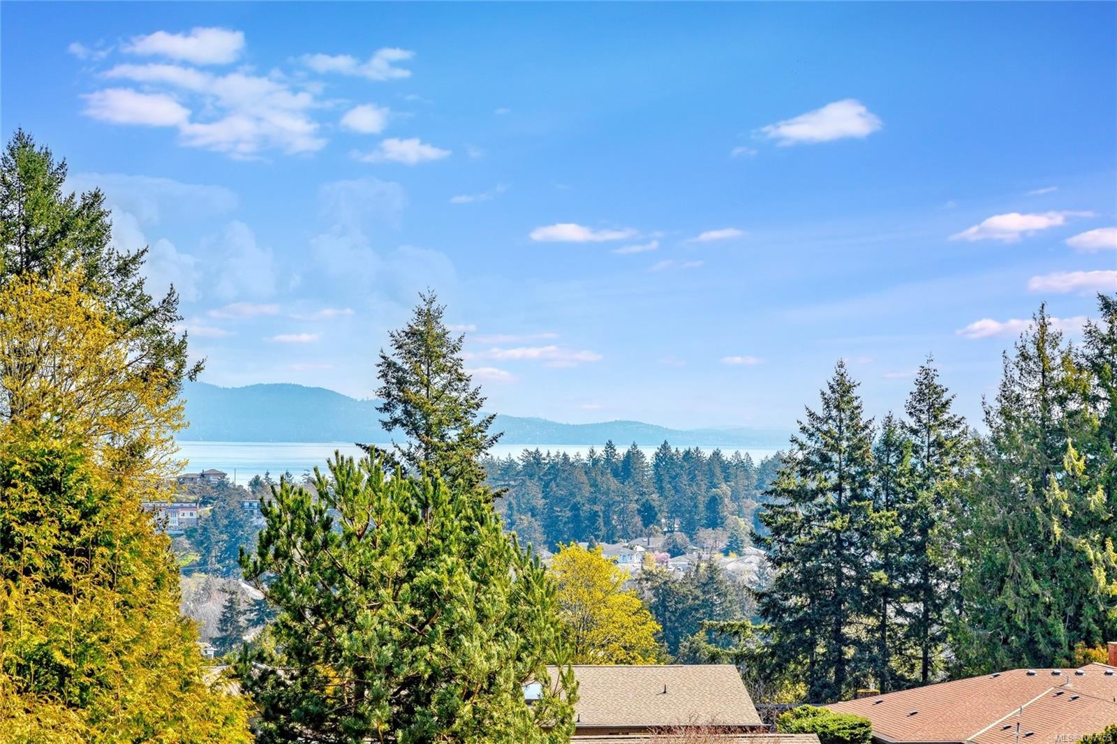 4689 Boulderwood Dr, Saanich, BC