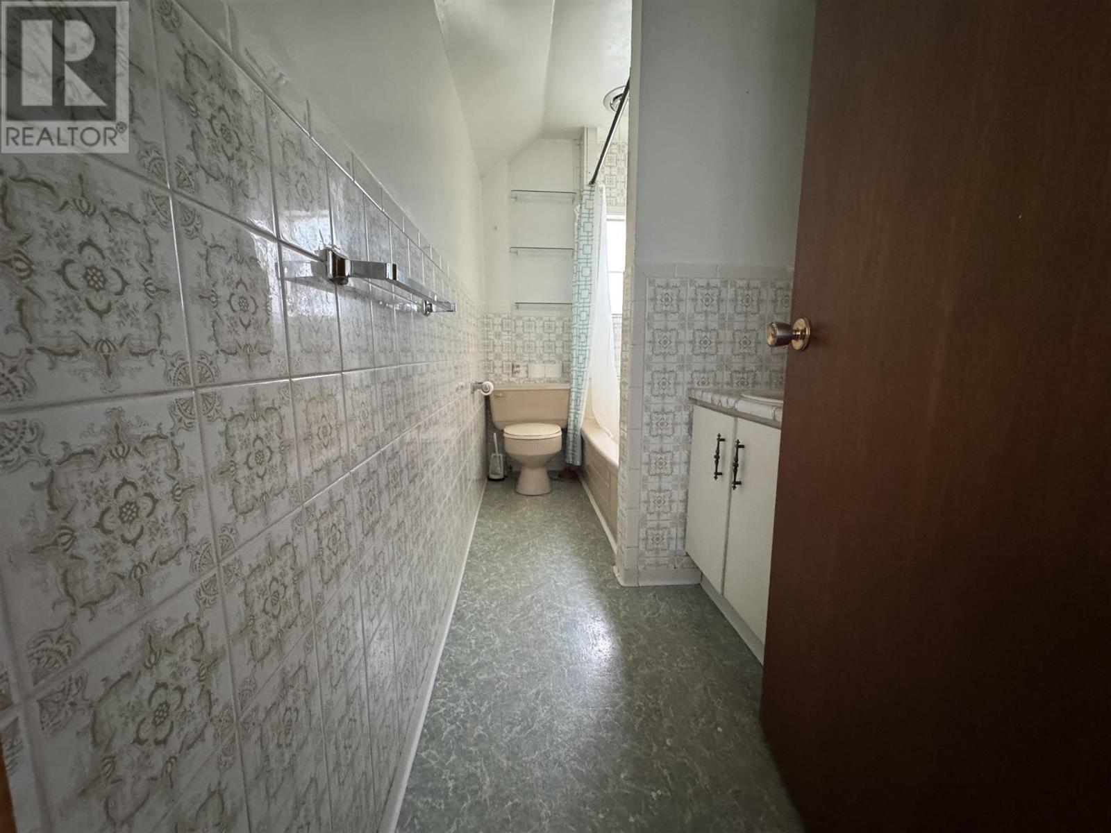 36 Lansdowne St N|36 Lansdowne Street North, Chapleau, ON - Indoor Photo Showing Bathroom