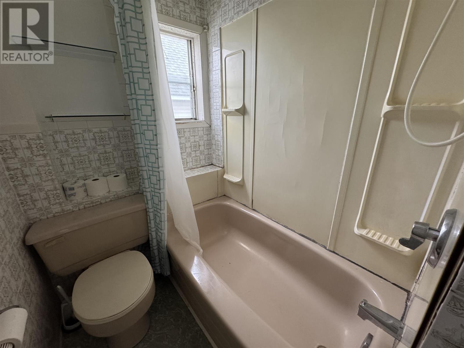 36 Lansdowne St N|36 Lansdowne Street North, Chapleau, ON - Indoor Photo Showing Bathroom