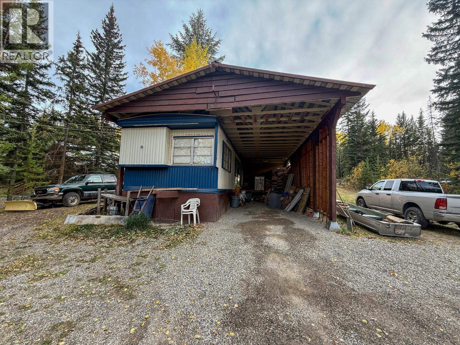6340 Wolfe Road, Horse Lake, BC - Outdoor