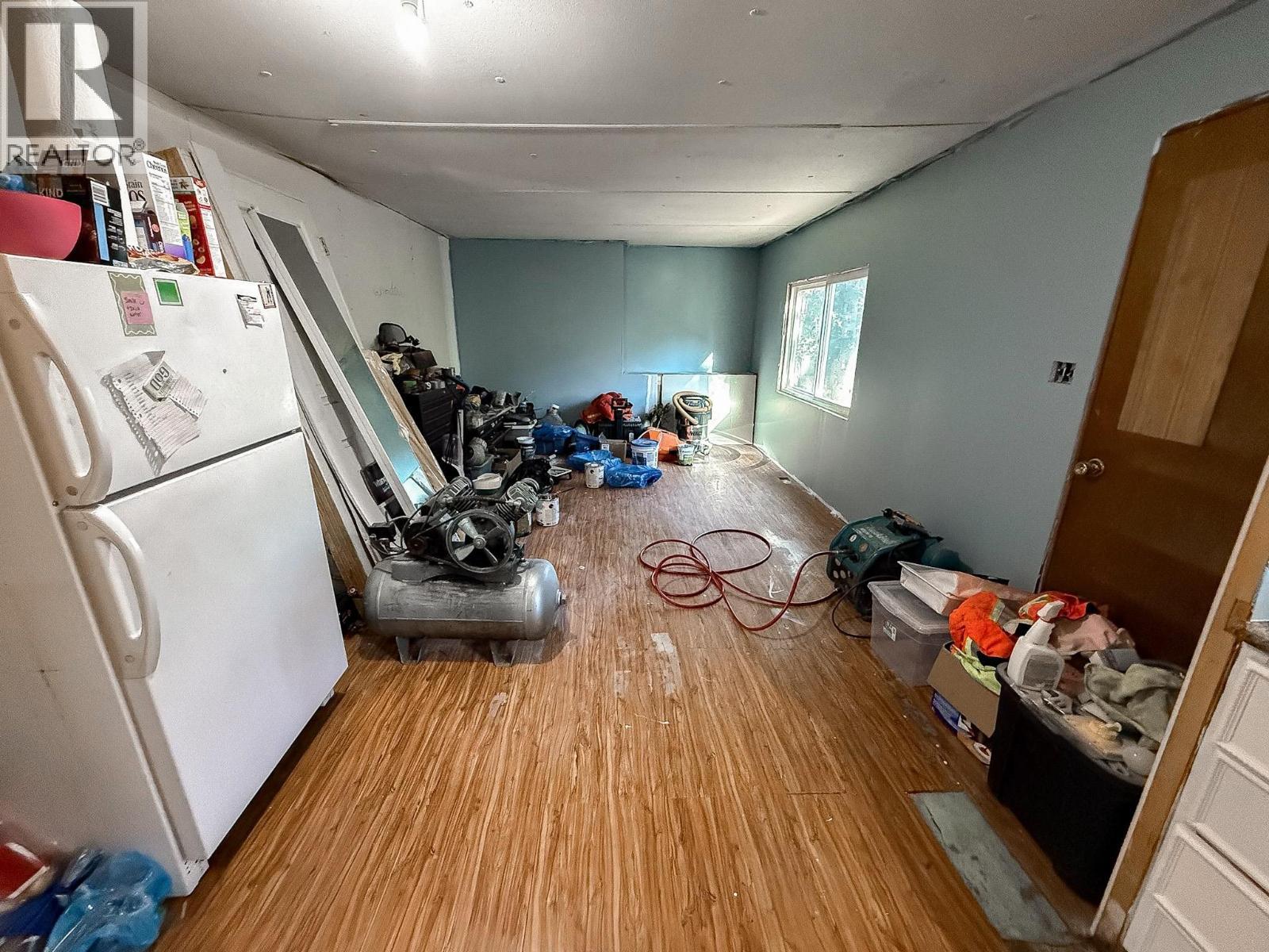 6340 Wolfe Road, Horse Lake, BC - Indoor Photo Showing Other Room