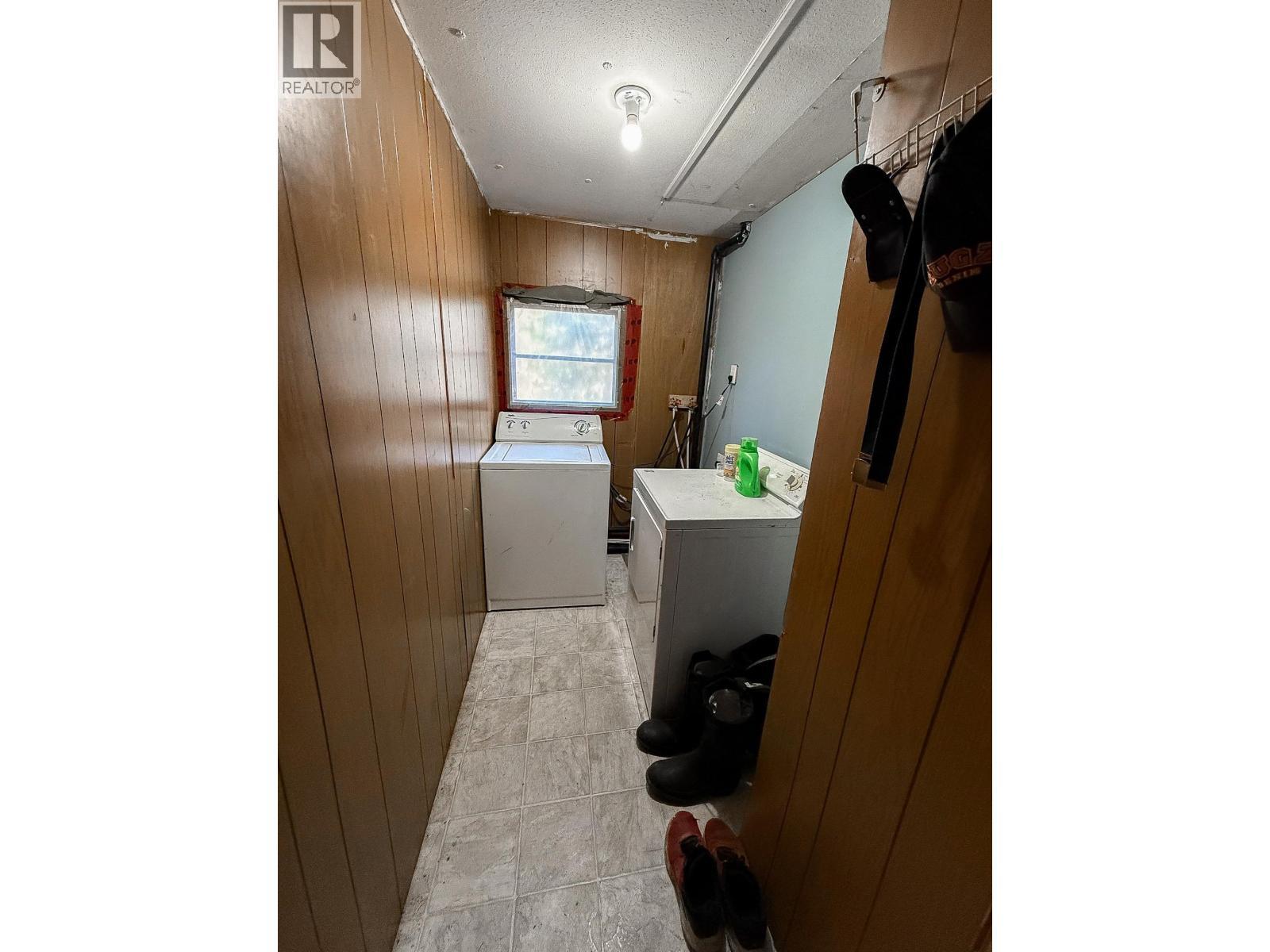 6340 Wolfe Road, Horse Lake, BC - Indoor Photo Showing Other Room