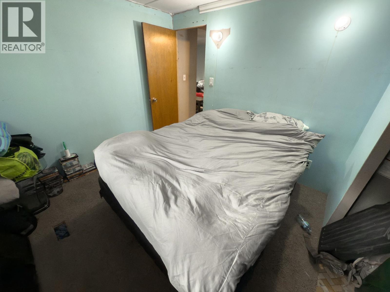 6340 Wolfe Road, Horse Lake, BC - Indoor Photo Showing Bedroom