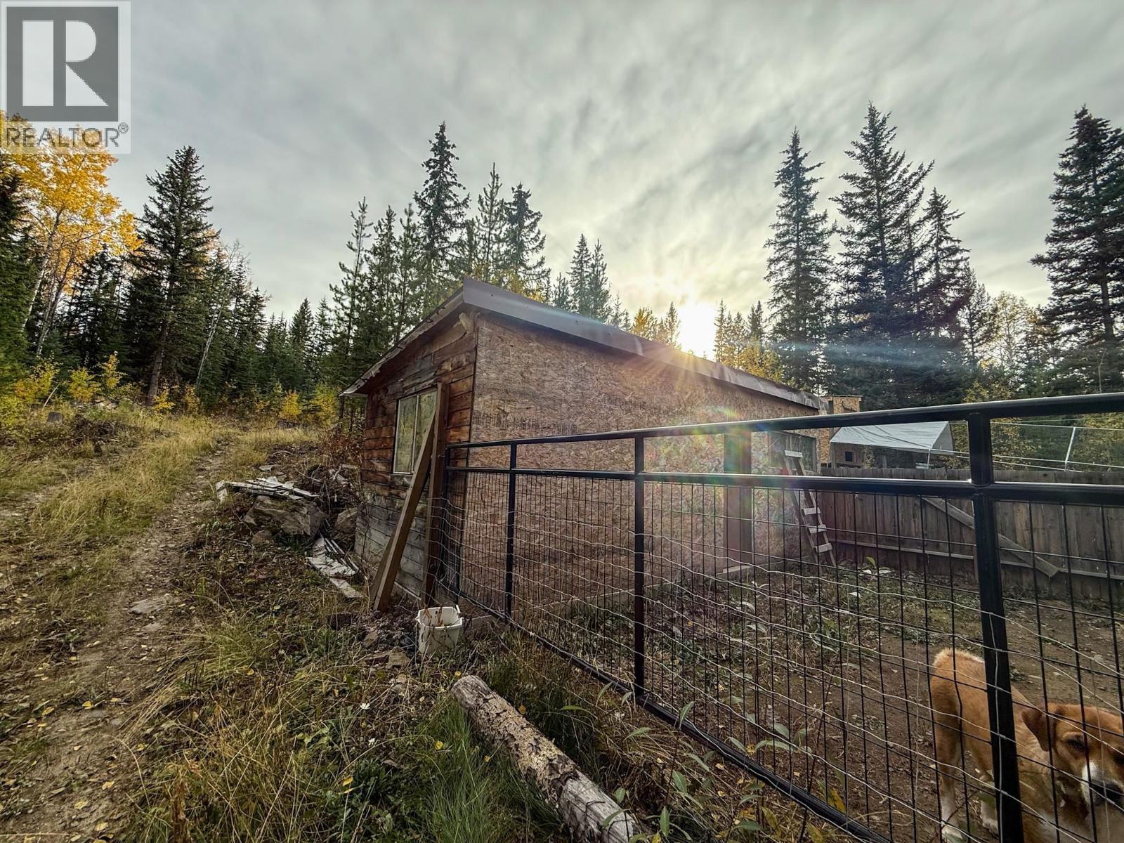 6340 Wolfe Road, Horse Lake, BC - Outdoor